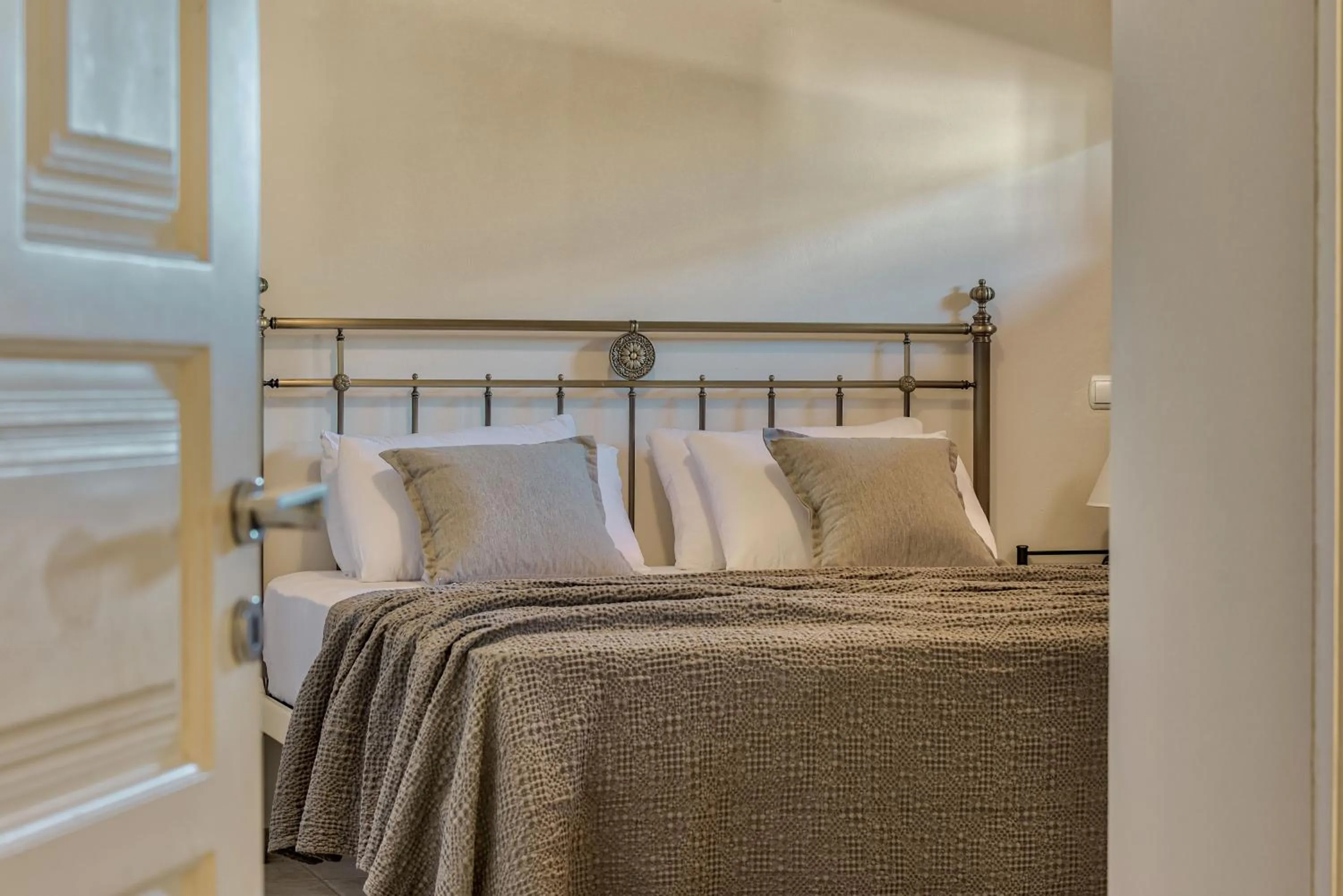 Bed in Ananta Blue Residence