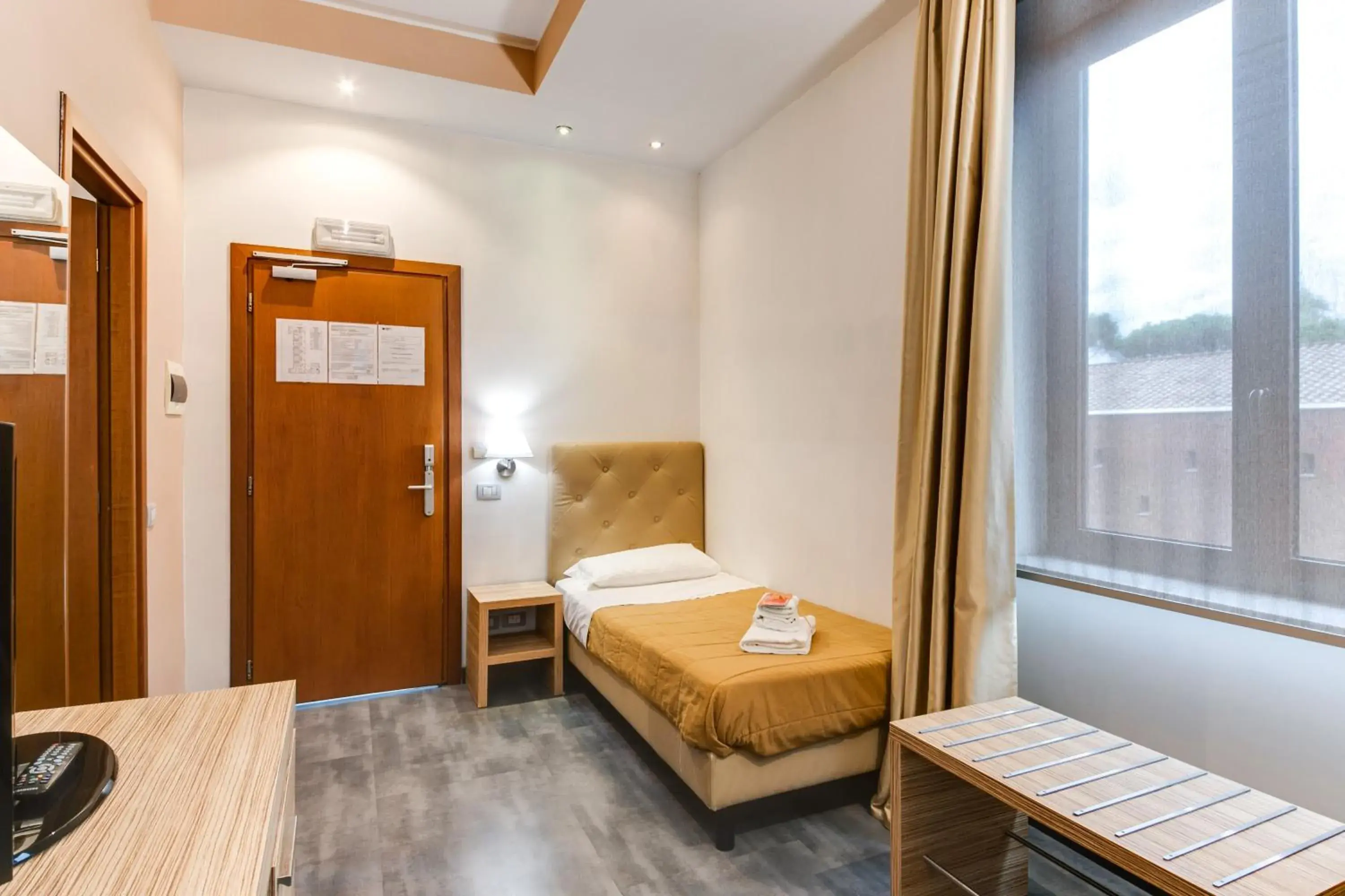 Standard Single Room in Phi Hotel Garden Area Roma Eur Standard Single Room in Phi Hotel Garden Area Roma Eur