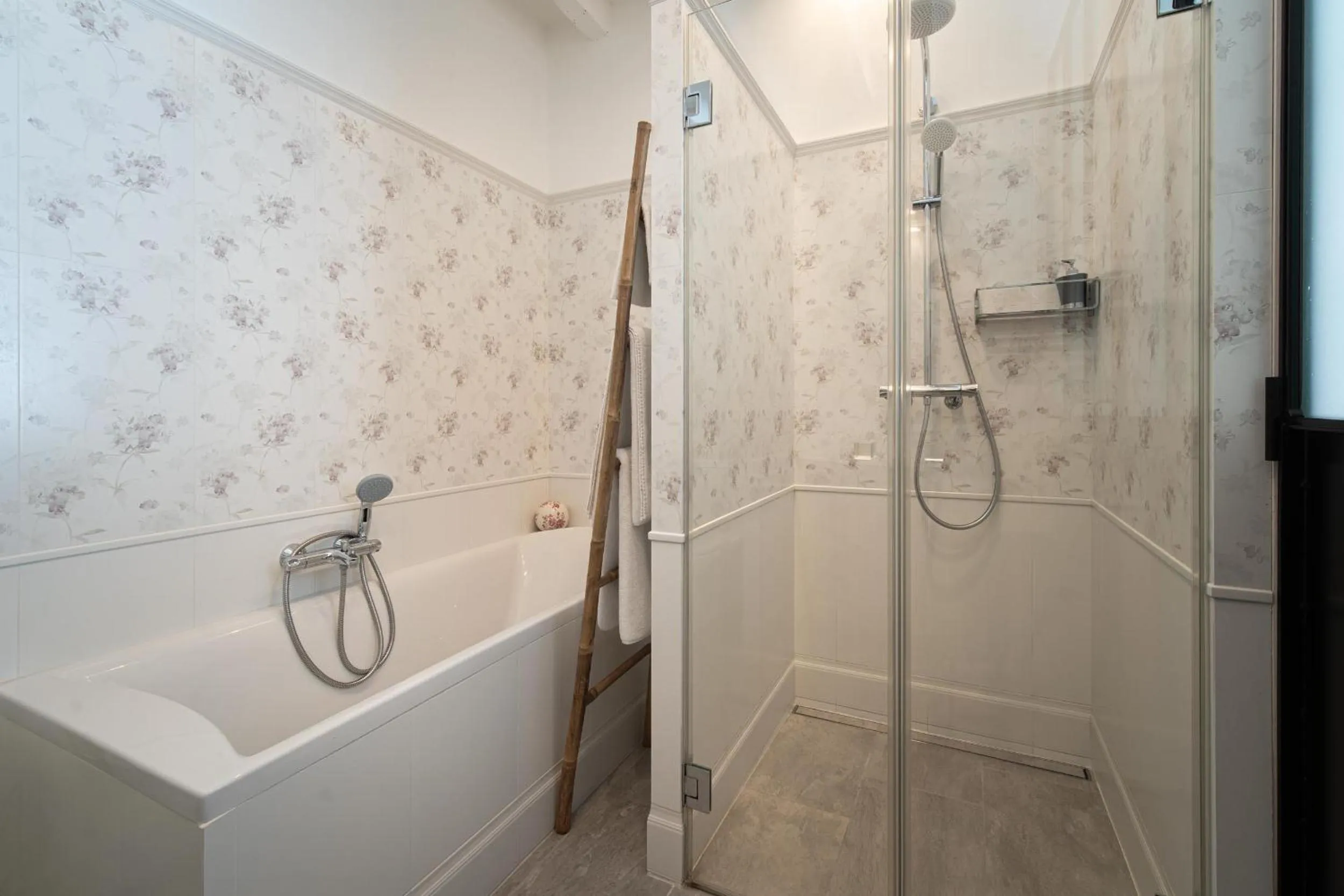 Bathroom in Le Clos de La Rousselière B and B