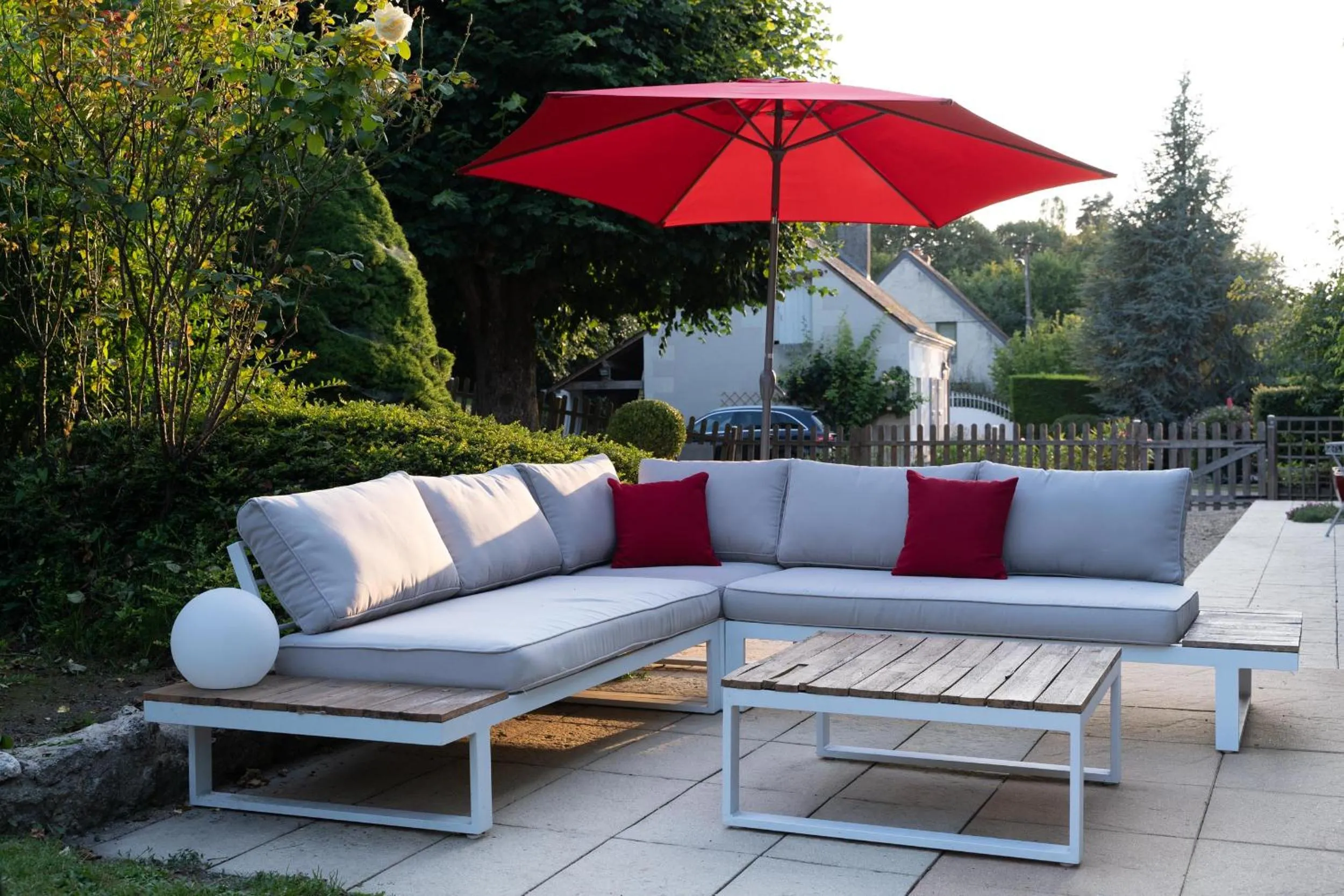 Garden in Le Clos de La Rousselière B and B