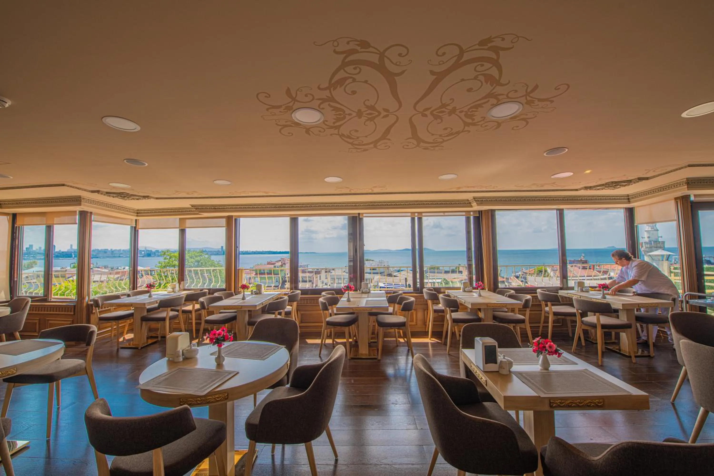 Staff in Kaftan Hotel