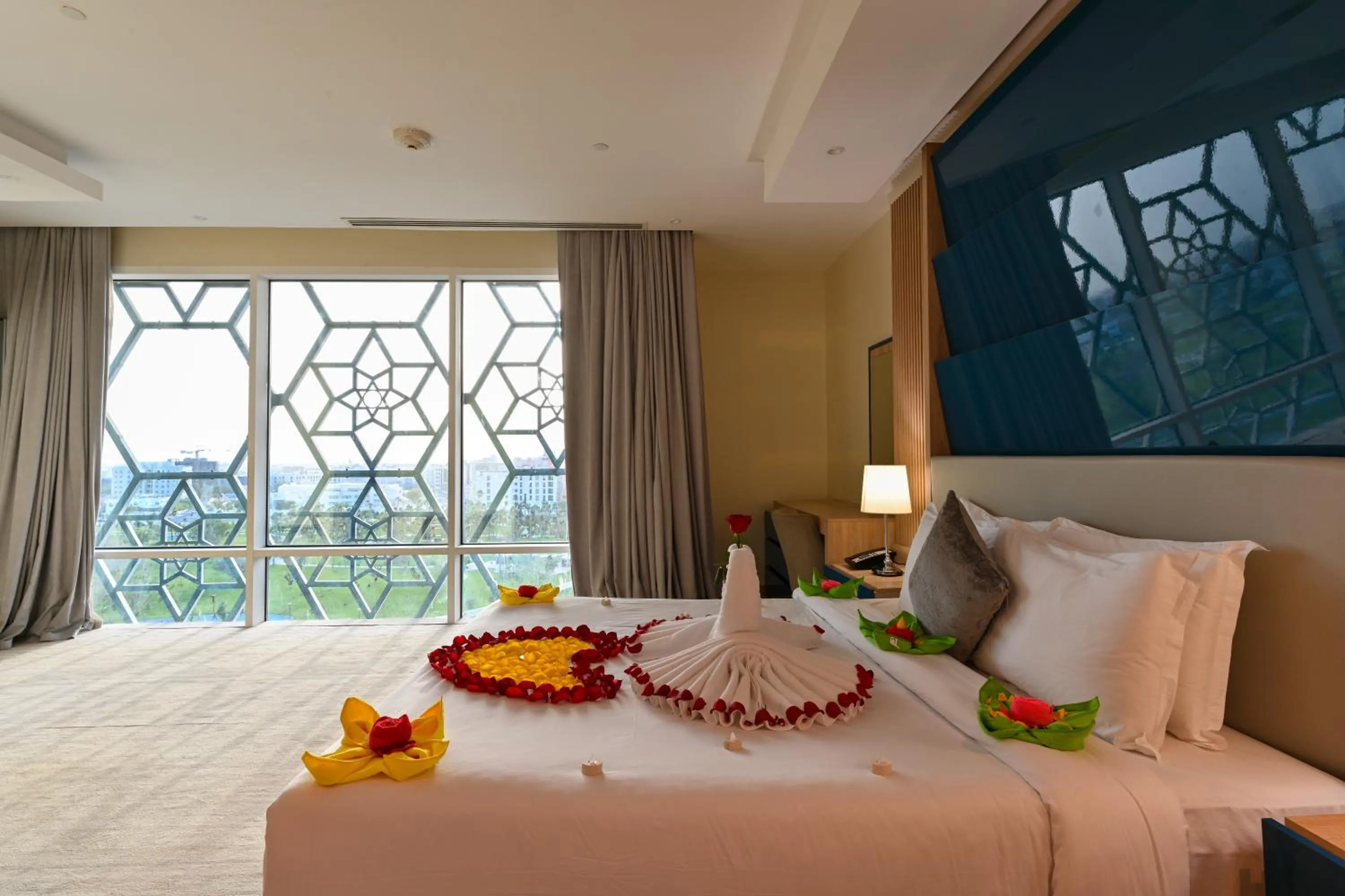 Bed in Al Mansour Suites Hotel