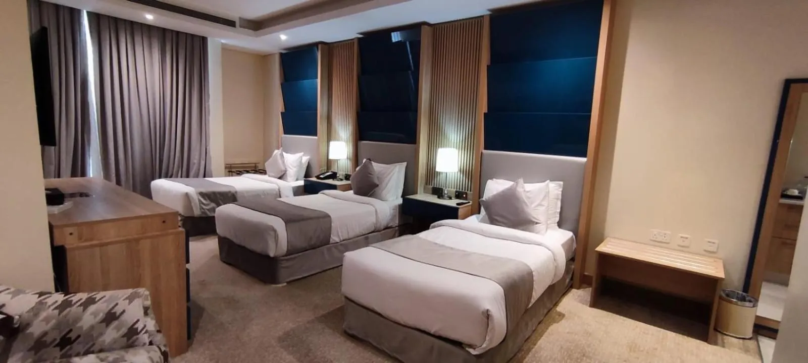 Bedroom, Bed in Al Mansour Suites Hotel