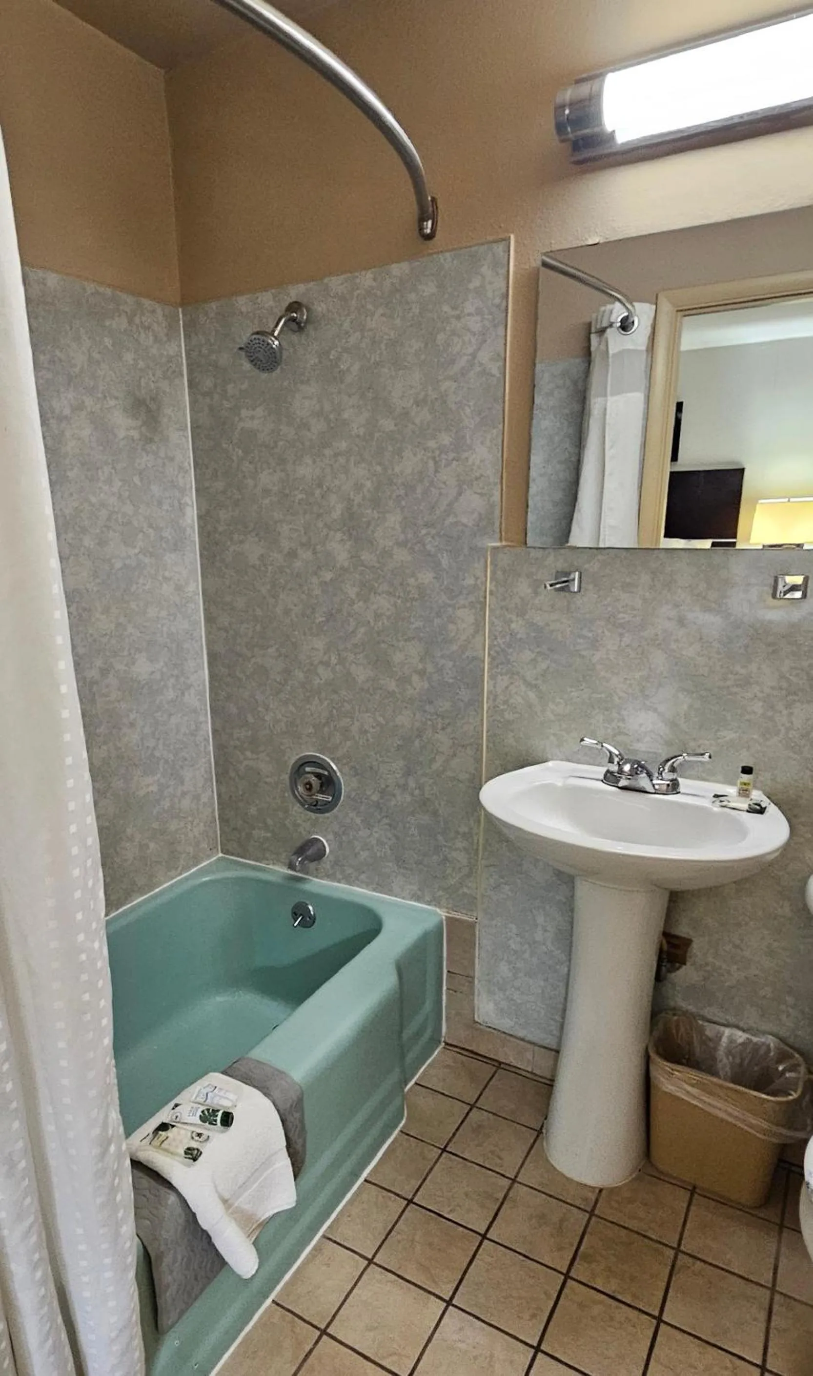 Bath in Monroe Motel