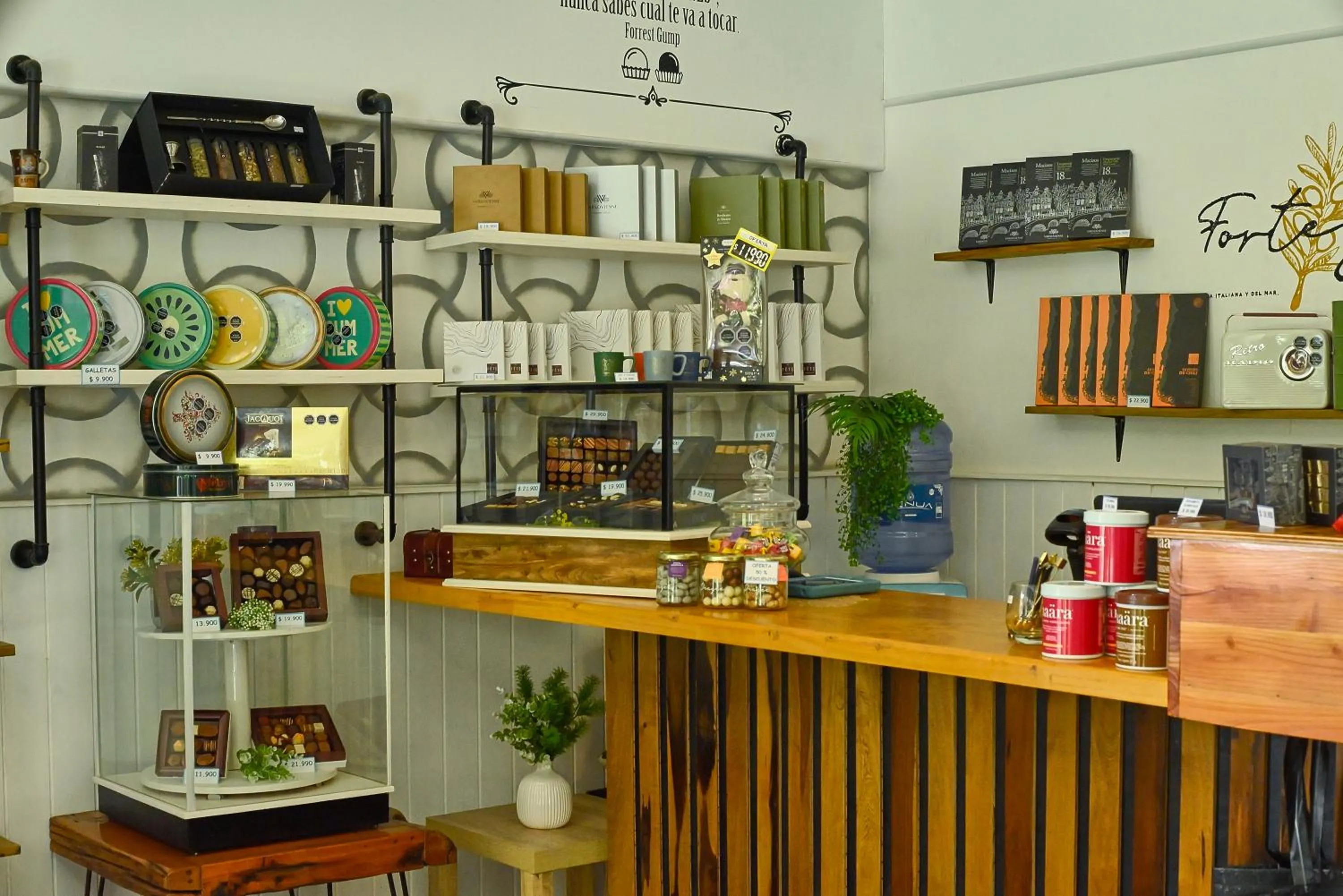 Food and drinks in Hare Nua Hotel Boutique