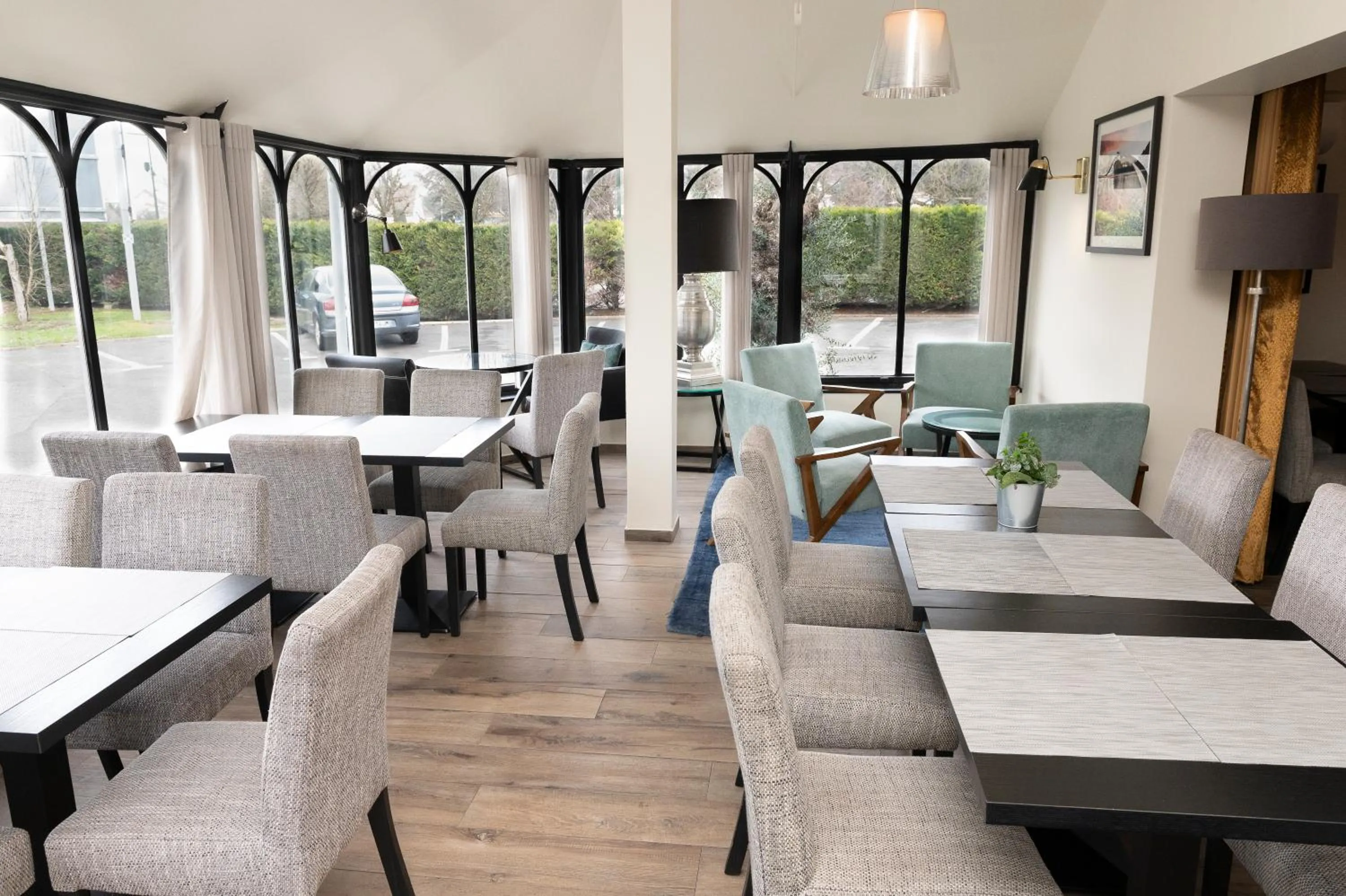 Restaurant/places to eat in Hotel Acadie Orly Morangis