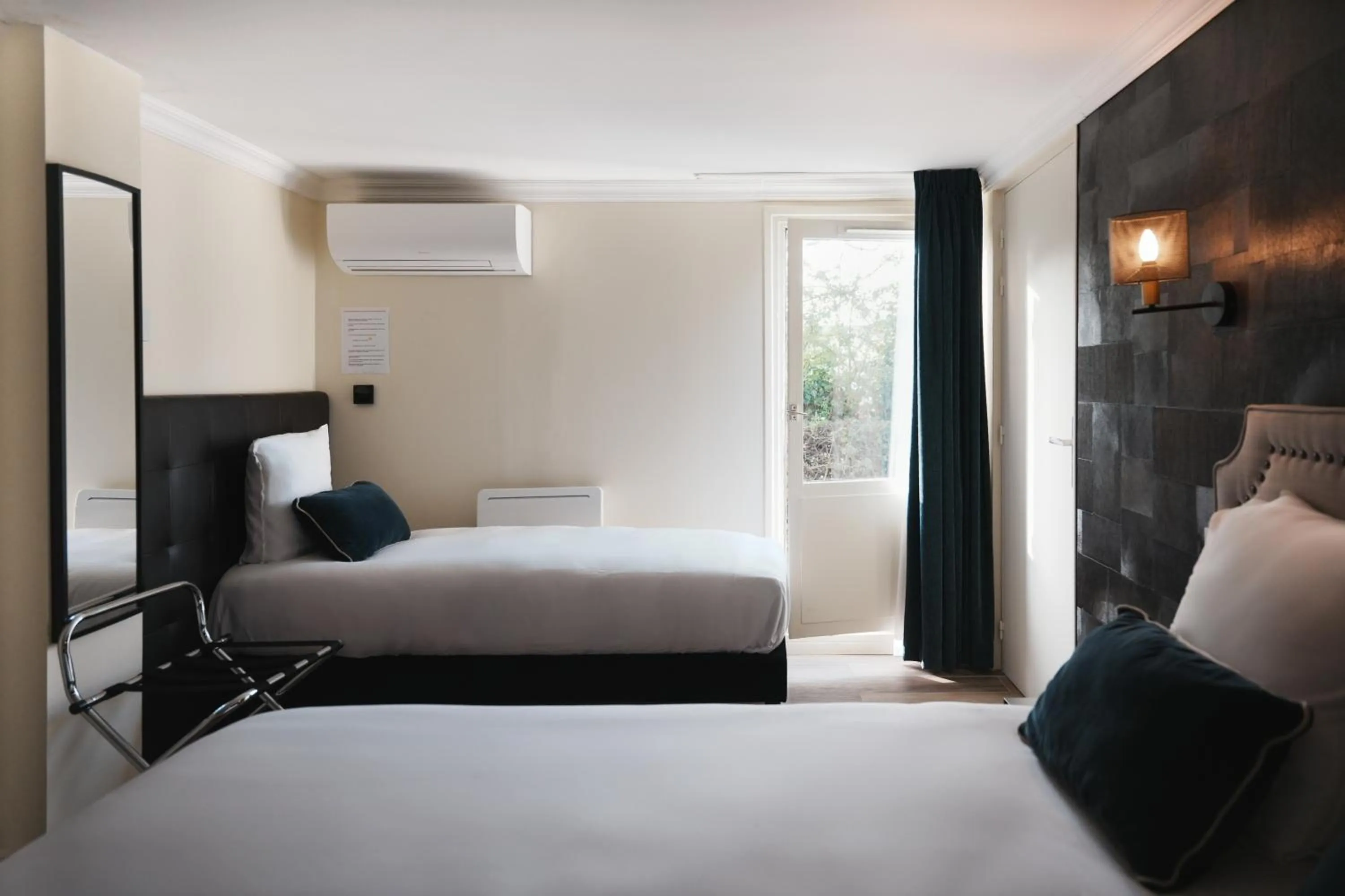 Bedroom, Bed in Brit Hotel Confort Orly Morangis