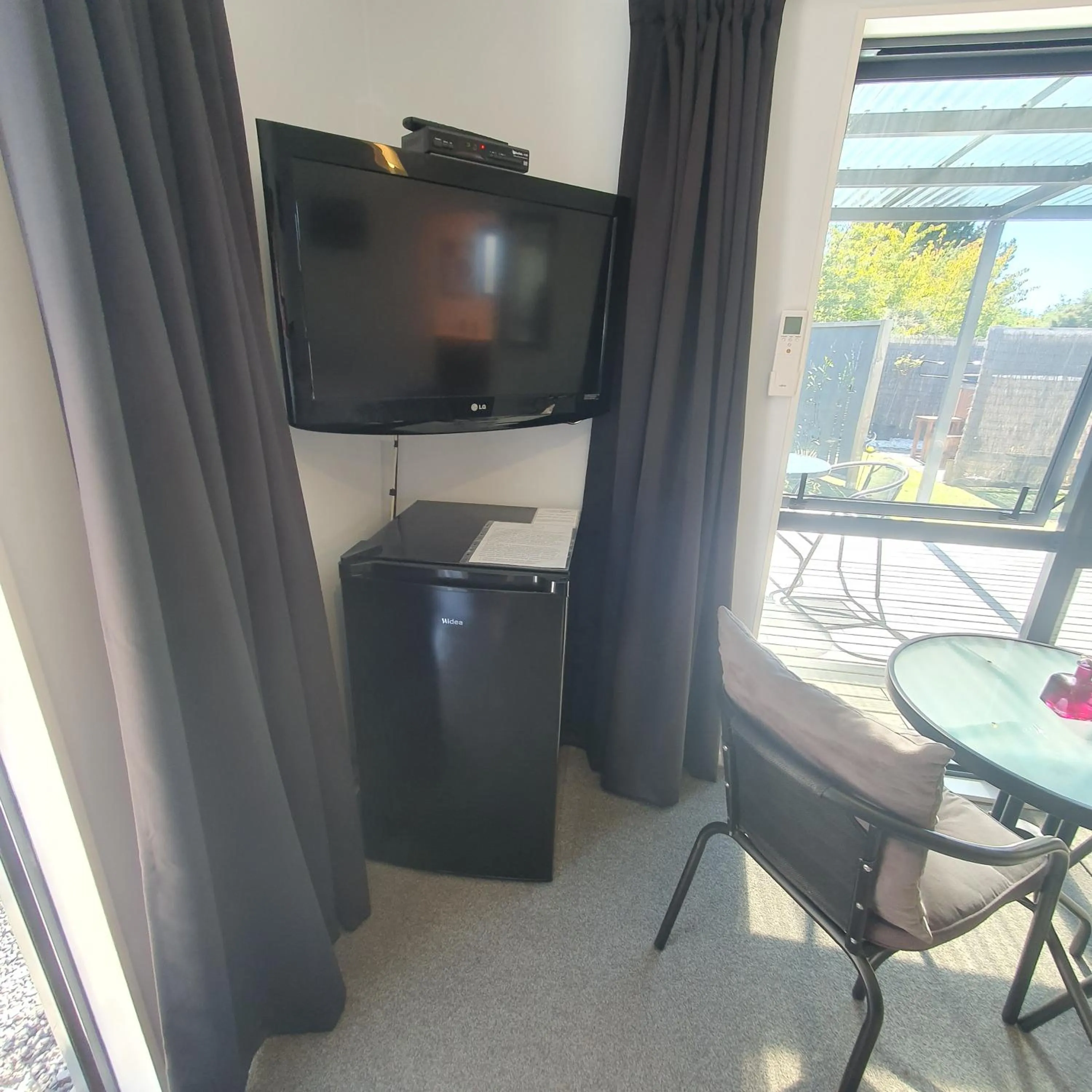 TV and multimedia in Moe Marie Sleep Peacefully