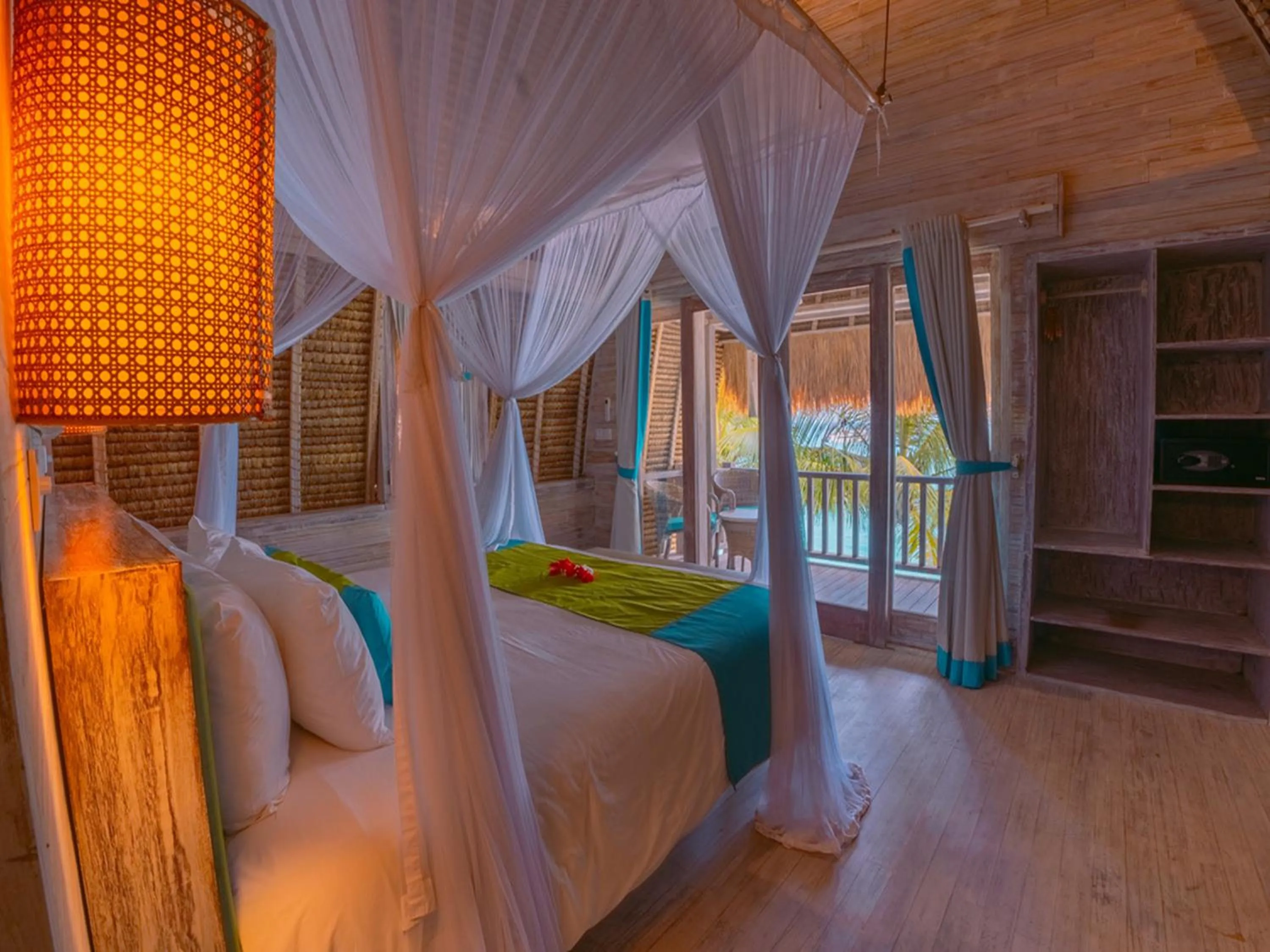 Bed in Hai Tide Beach Resort