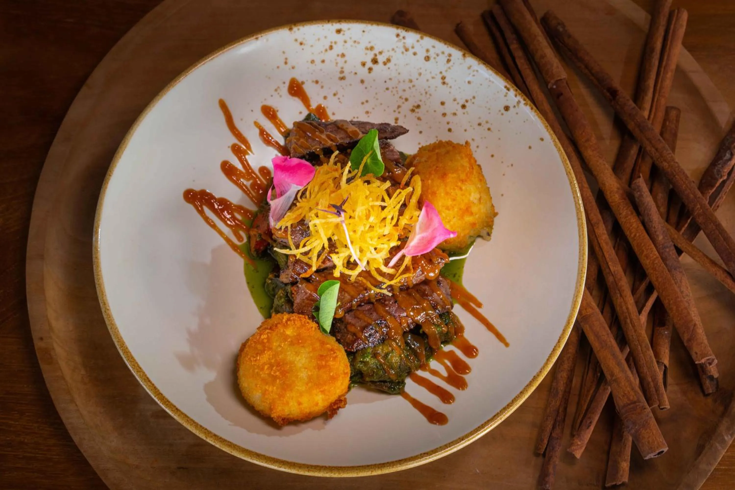 Restaurant/places to eat in Hai Tide Beach Resort