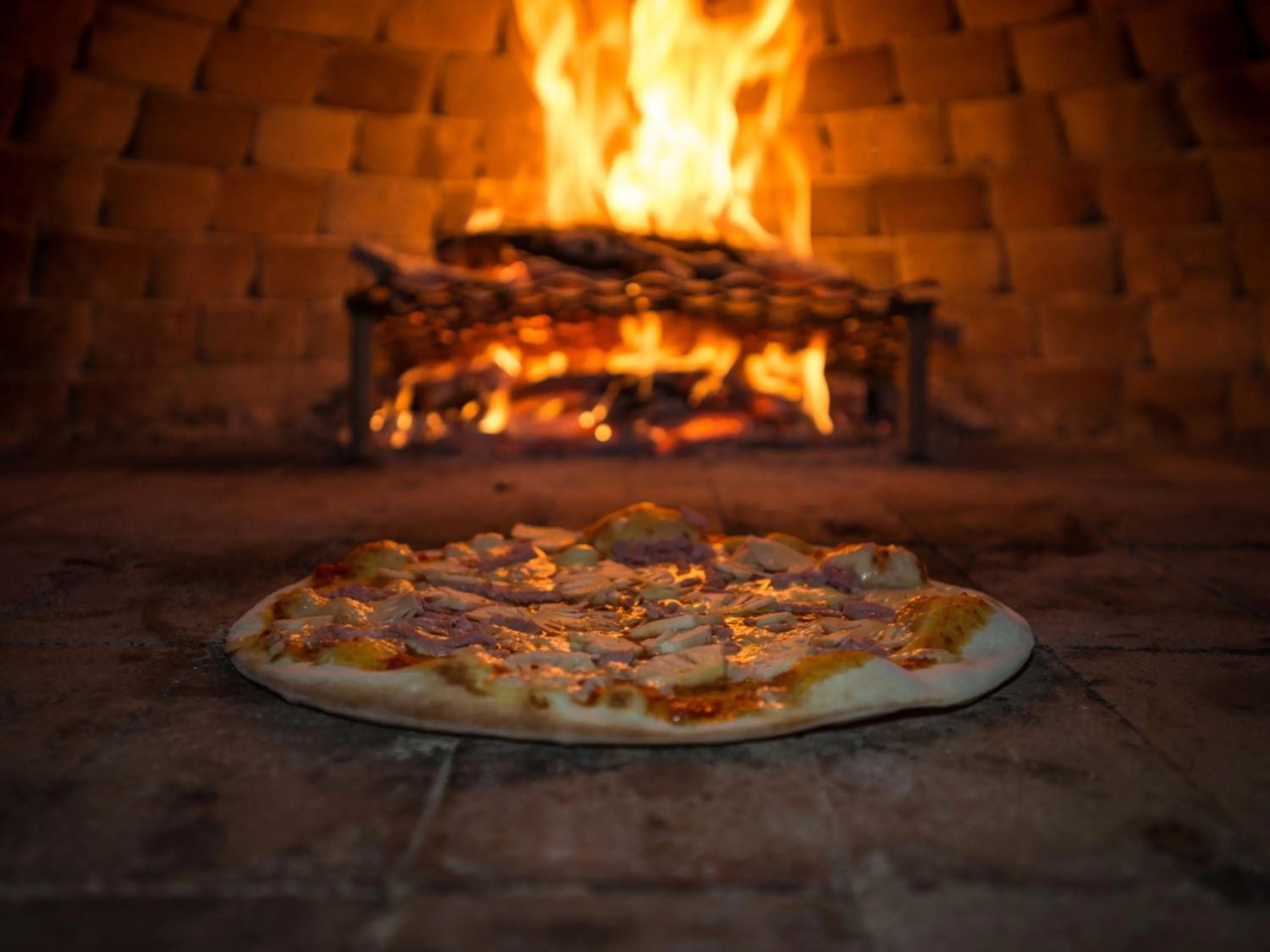 Restaurant/places to eat in Hai Tide Beach Resort