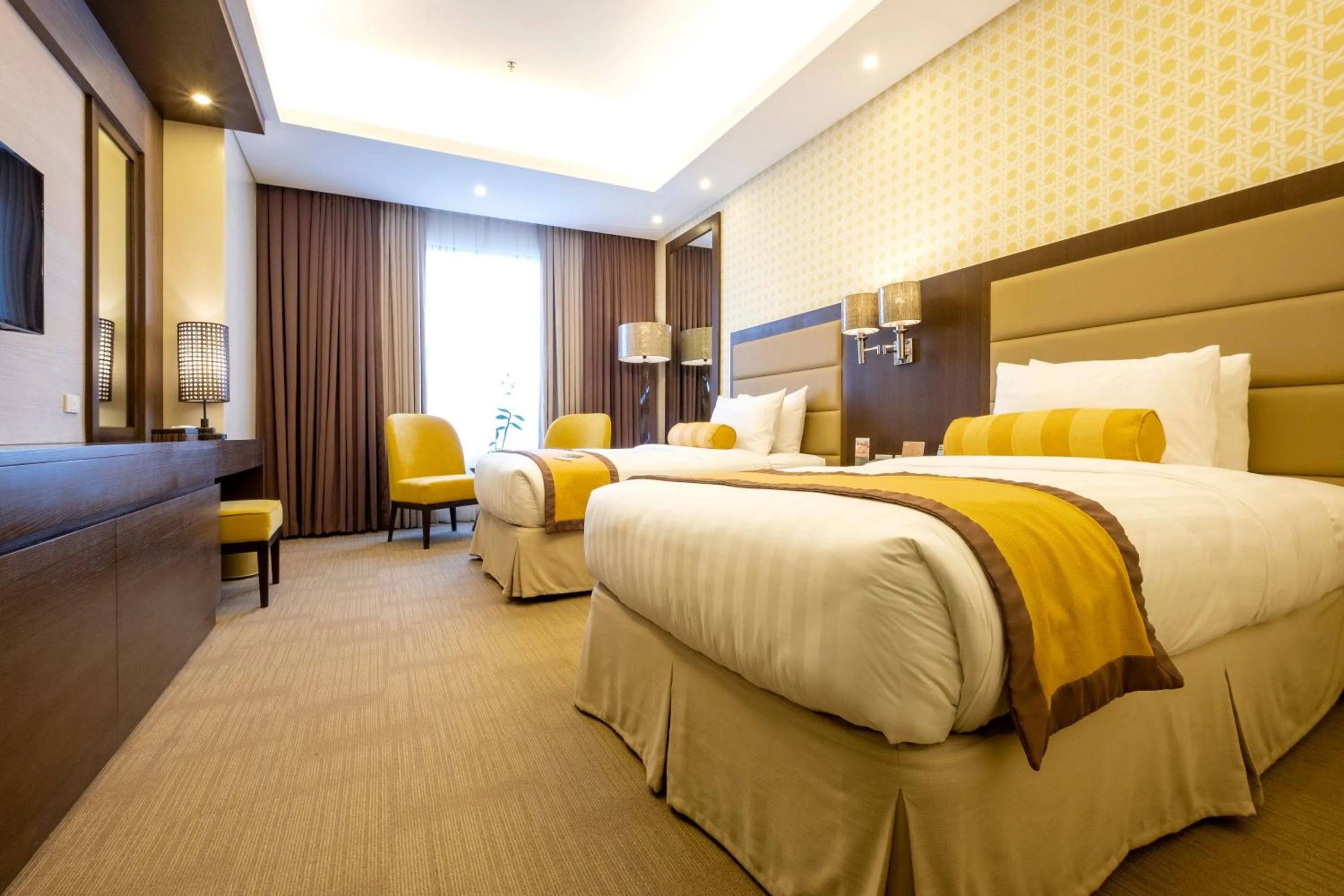 Bedroom, Bed in Maayo Hotel