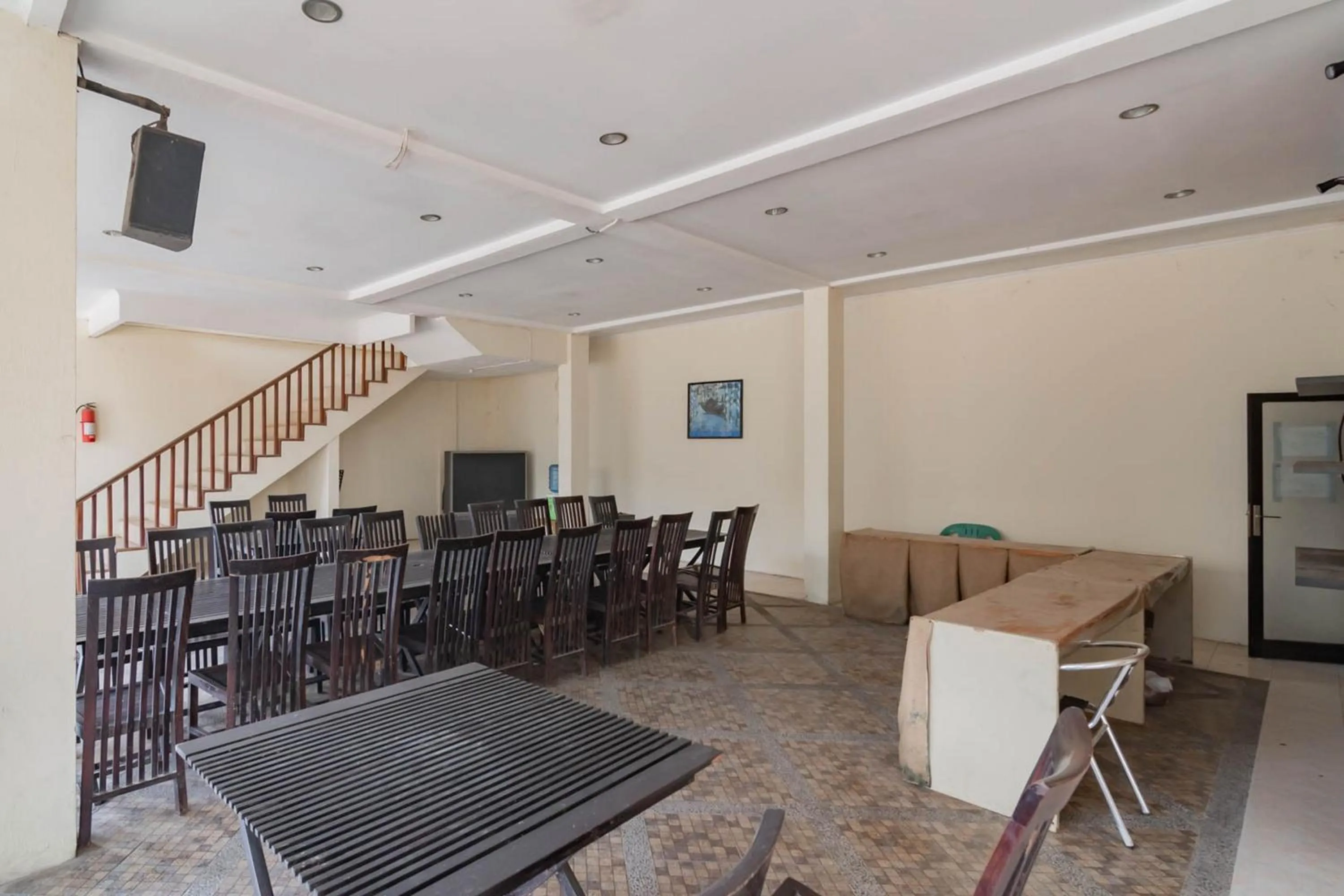 RedDoorz Plus At Hotel Sofia Pangandaran