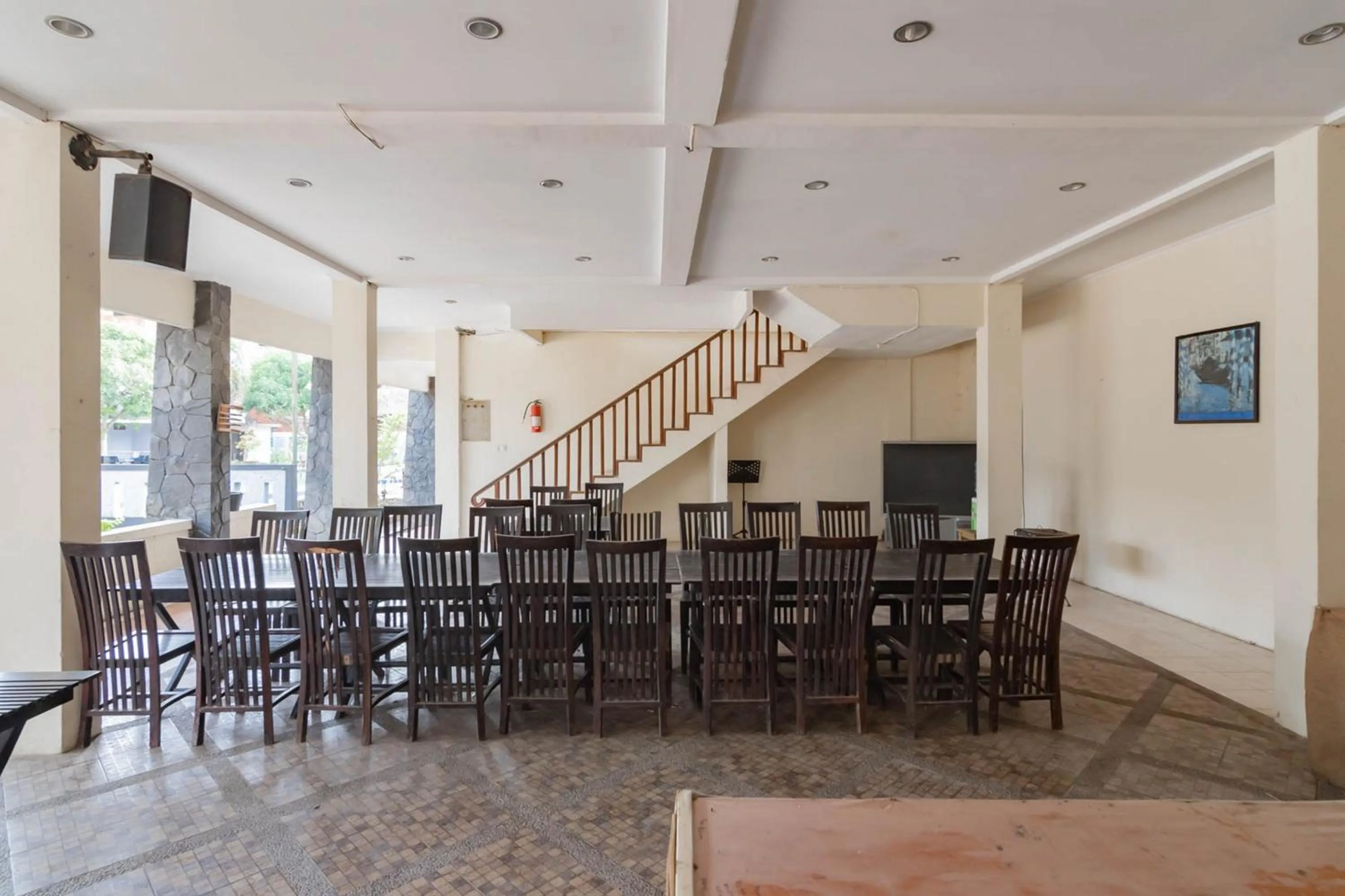 RedDoorz Plus At Hotel Sofia Pangandaran