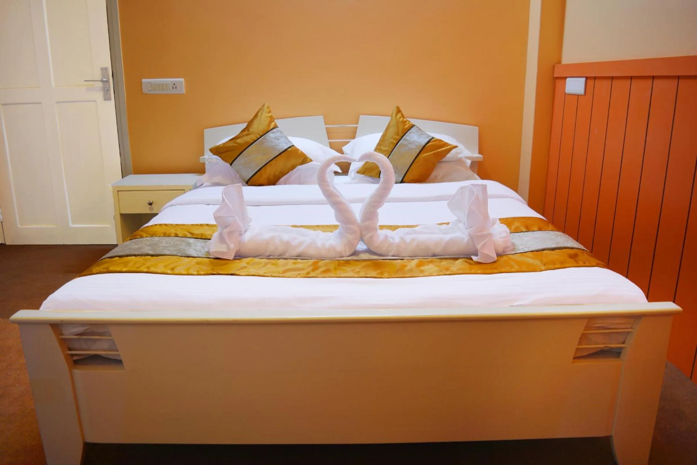 Bed in Kashyap Kunj