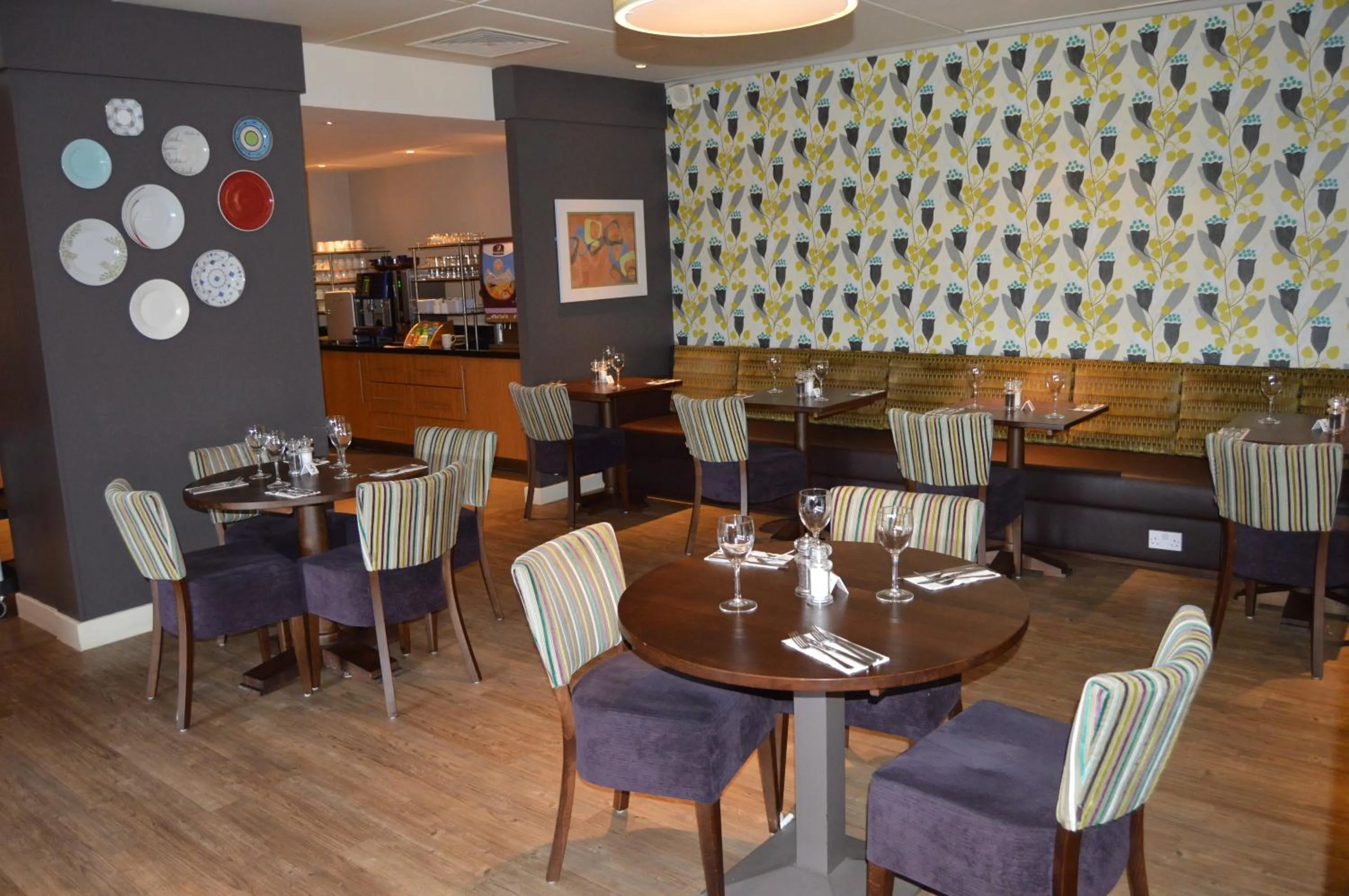Restaurant/places to eat in Premier Inn Dublin Airport