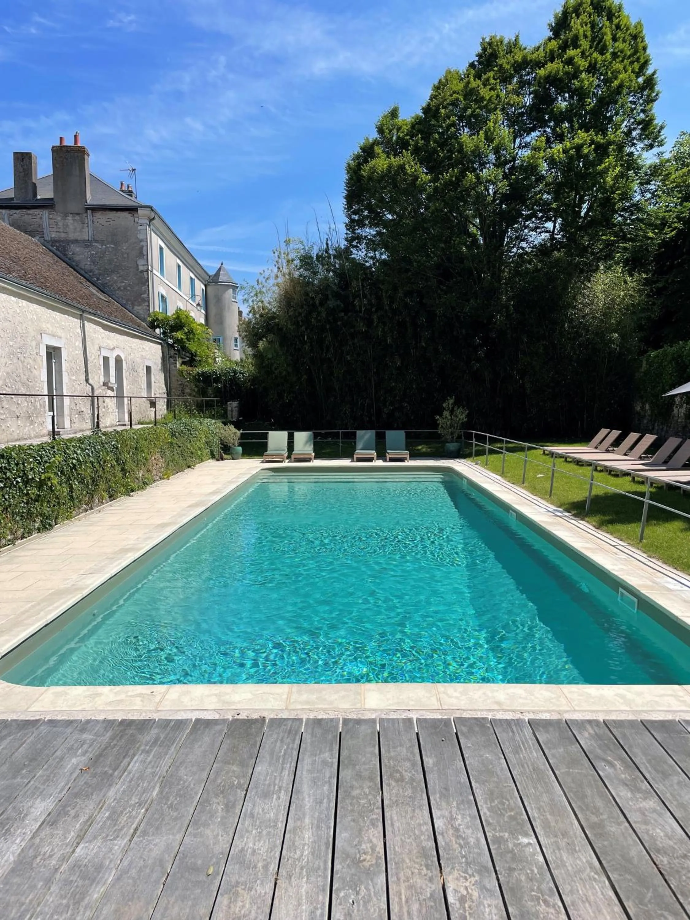 Swimming pool in Hostellerie de l'Écu de Bretagne