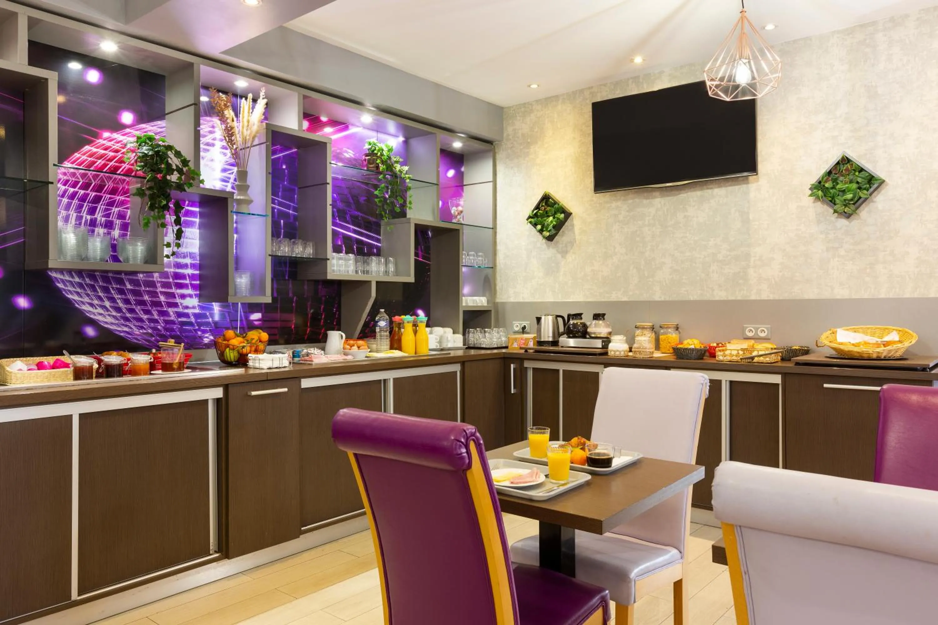 Property building in Comfort Hotel Orléans Olivet