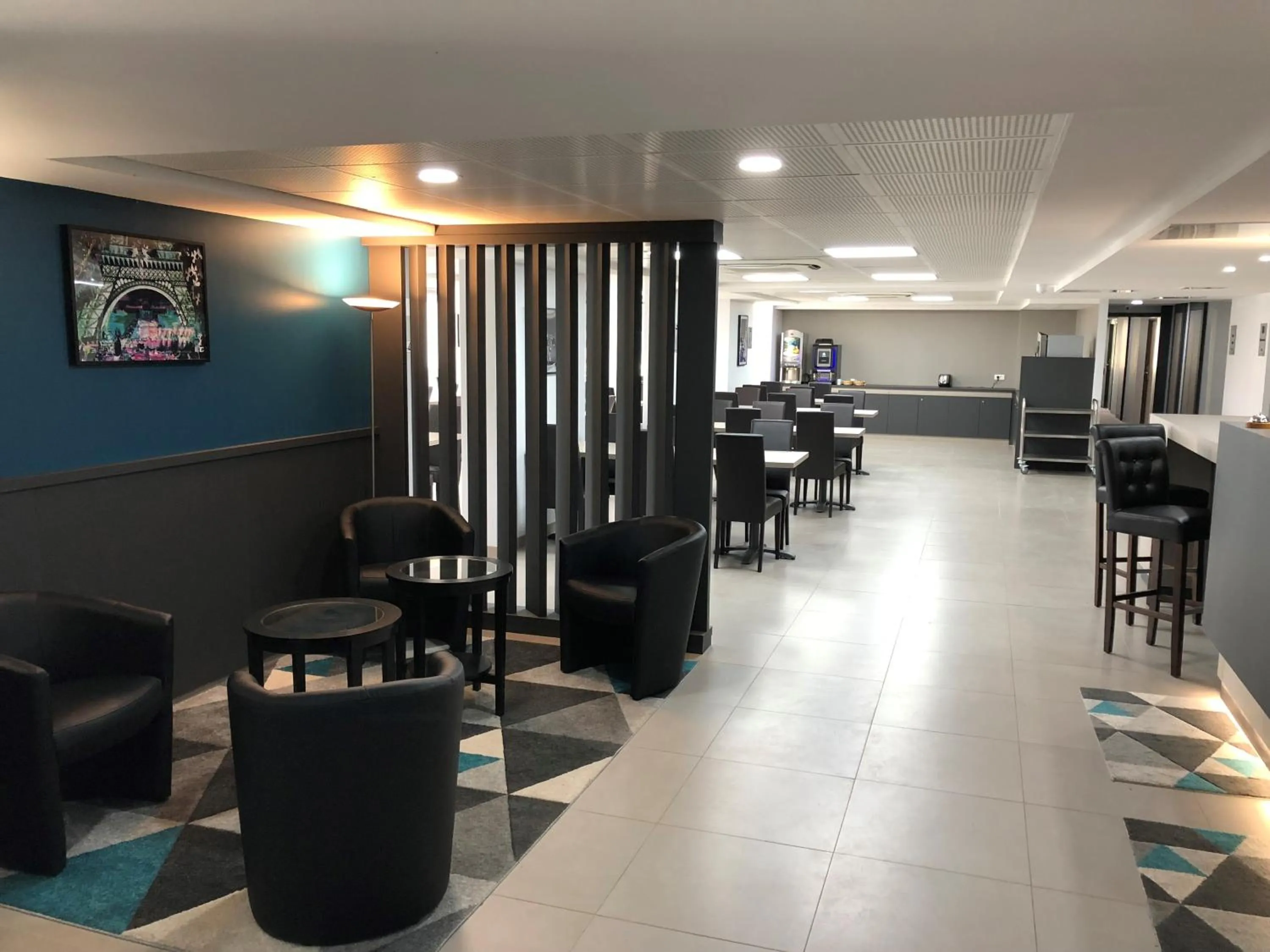 Living room in Hôtel AKENA Aéroport Charles de Gaulle - Saint Witz