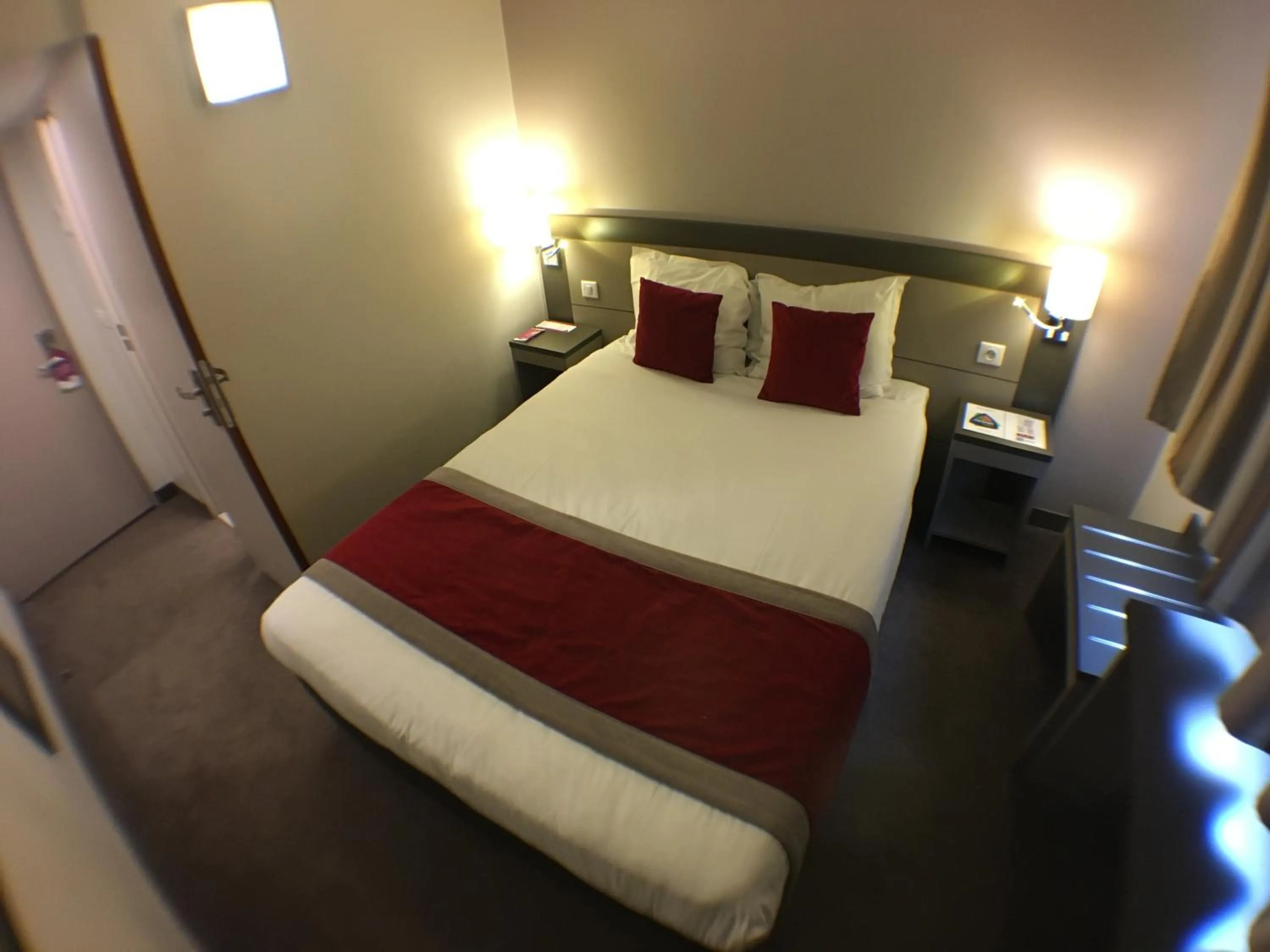 Bed in Hôtel AKENA Aéroport Charles de Gaulle - Saint Witz