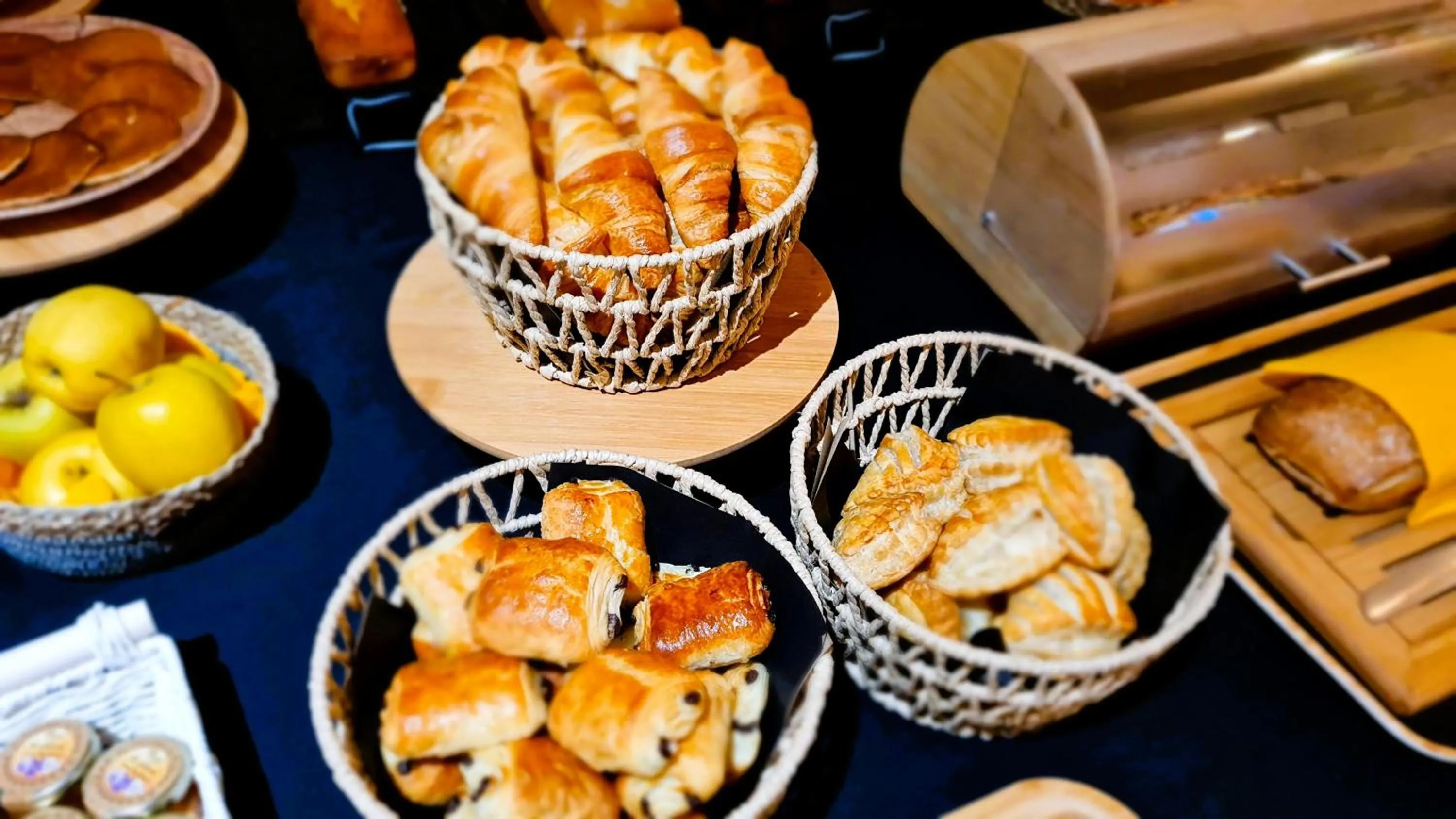 Breakfast in Hôtel & Résidence Octel