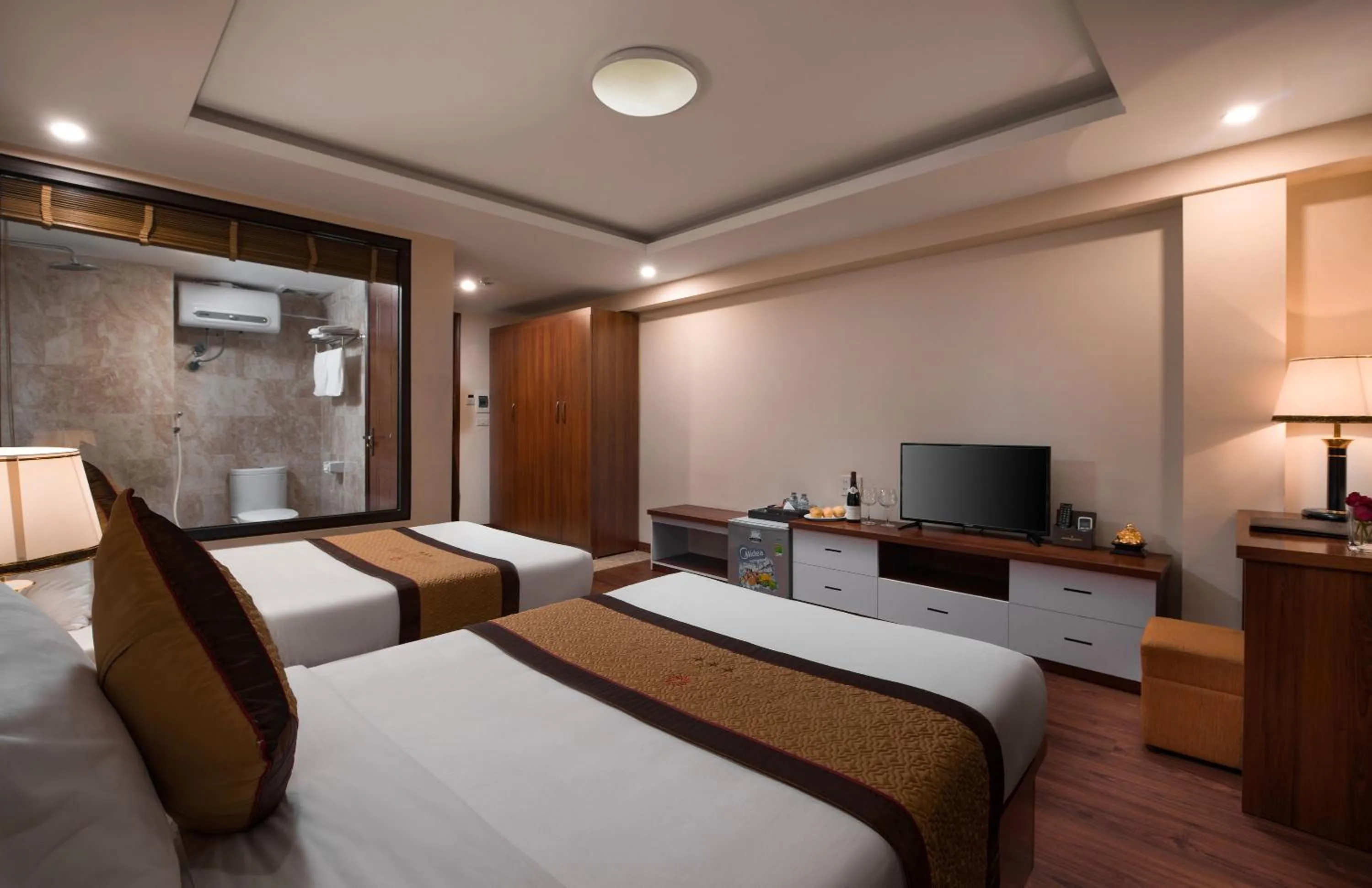 Bathroom, Bed in Golden Villa Sapa Hotel