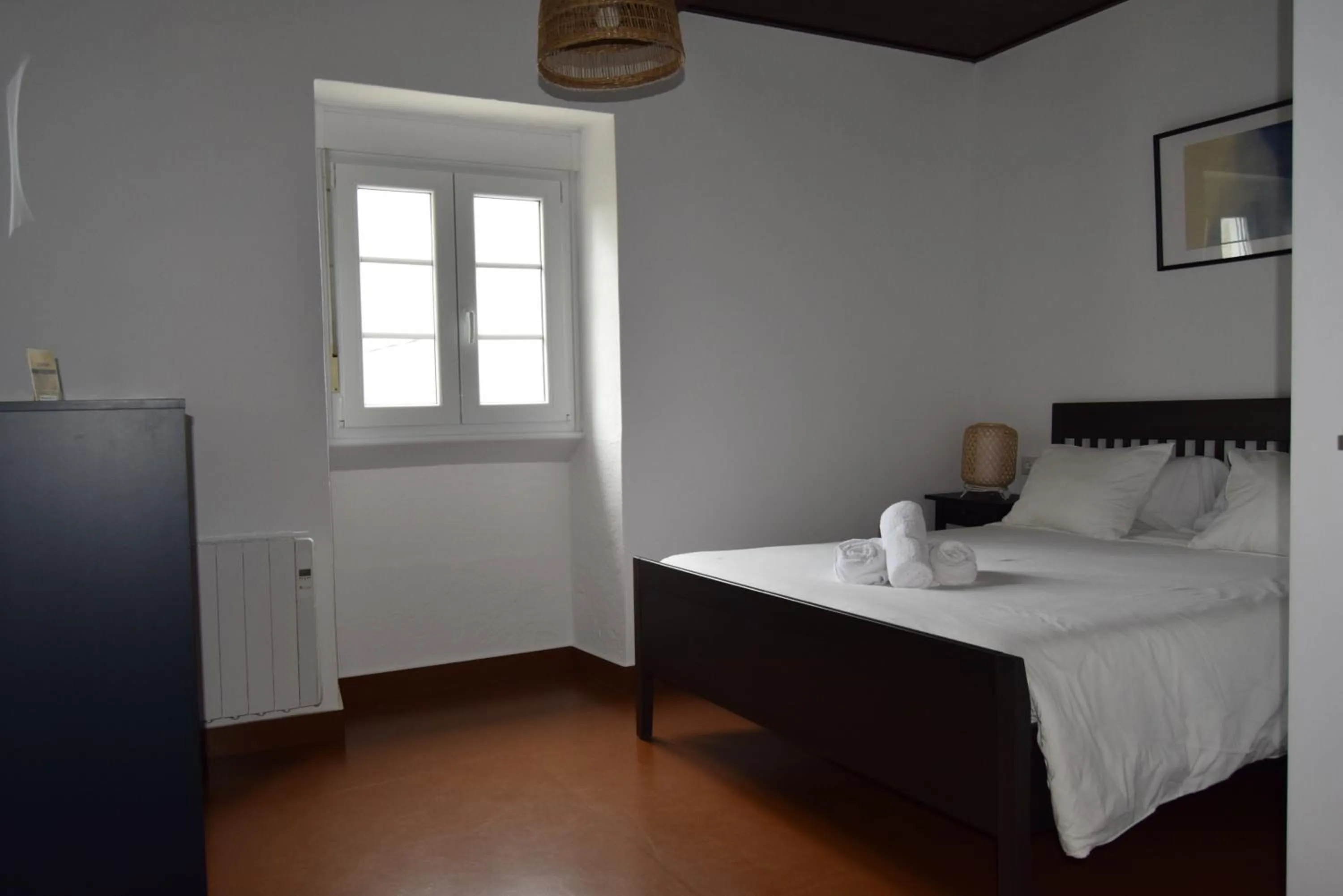 Bedroom, Bed in Monasterio de Moraime