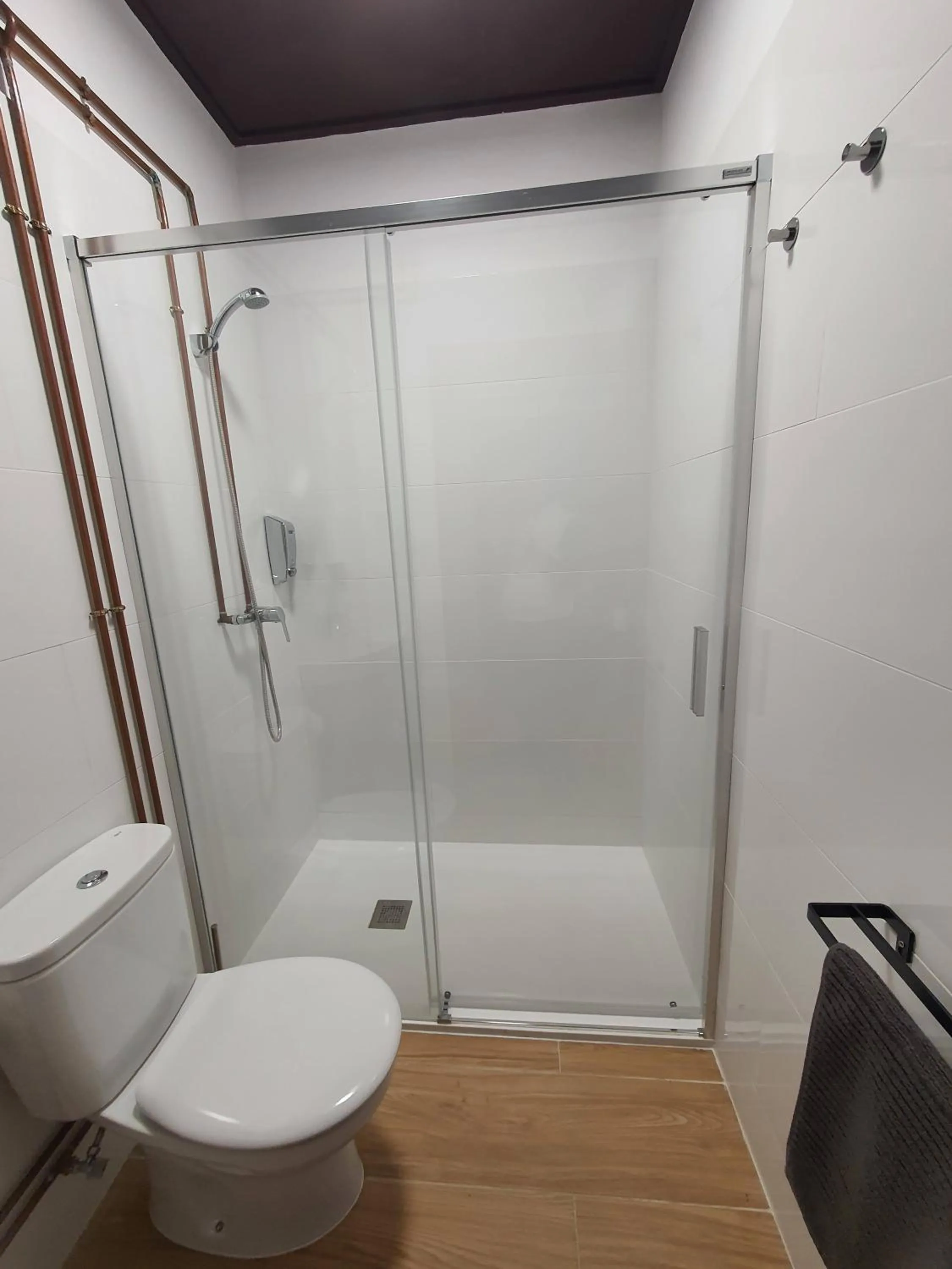 Shower in Monasterio de Moraime