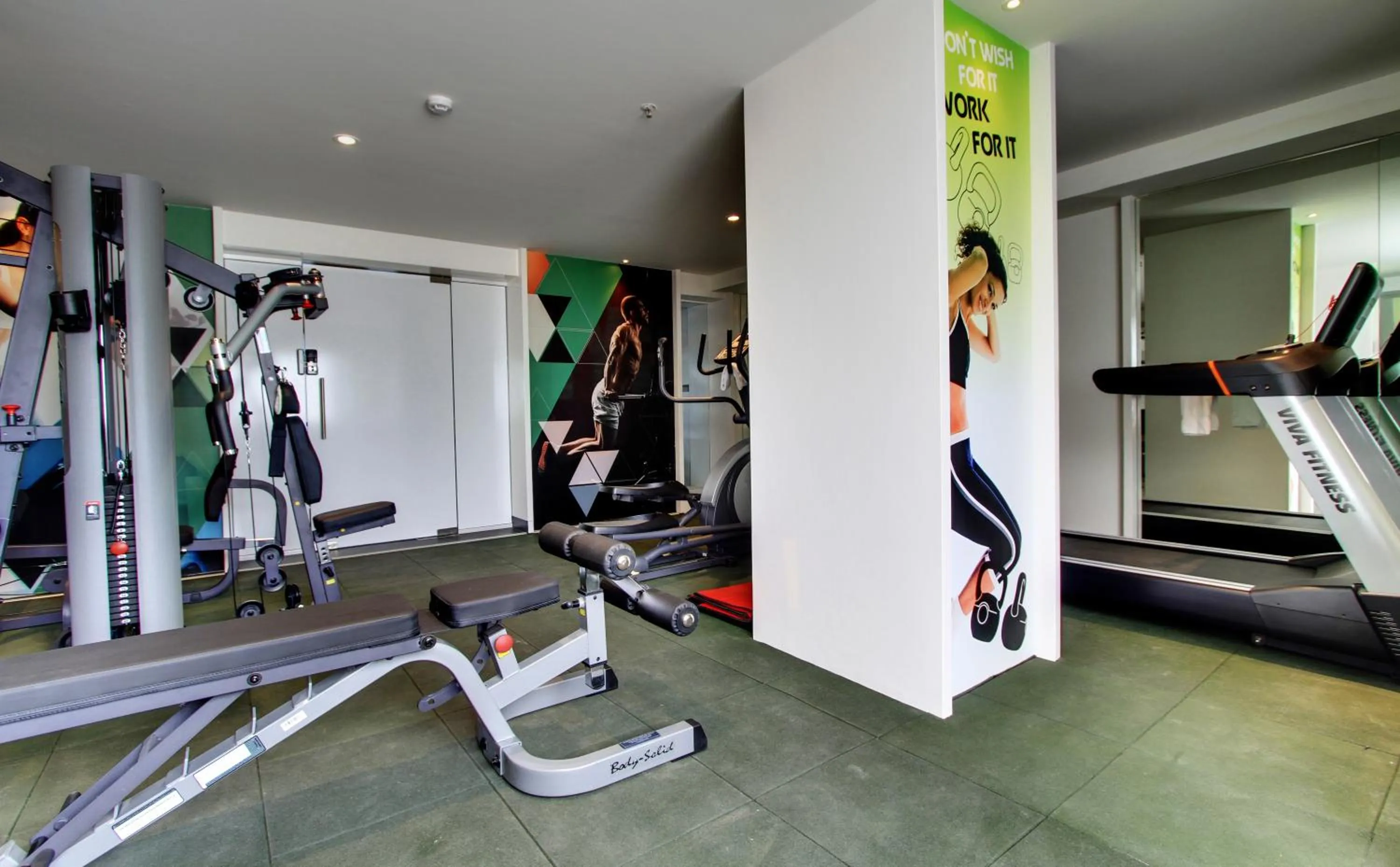 Fitness centre/facilities in Comfort Inn Insys