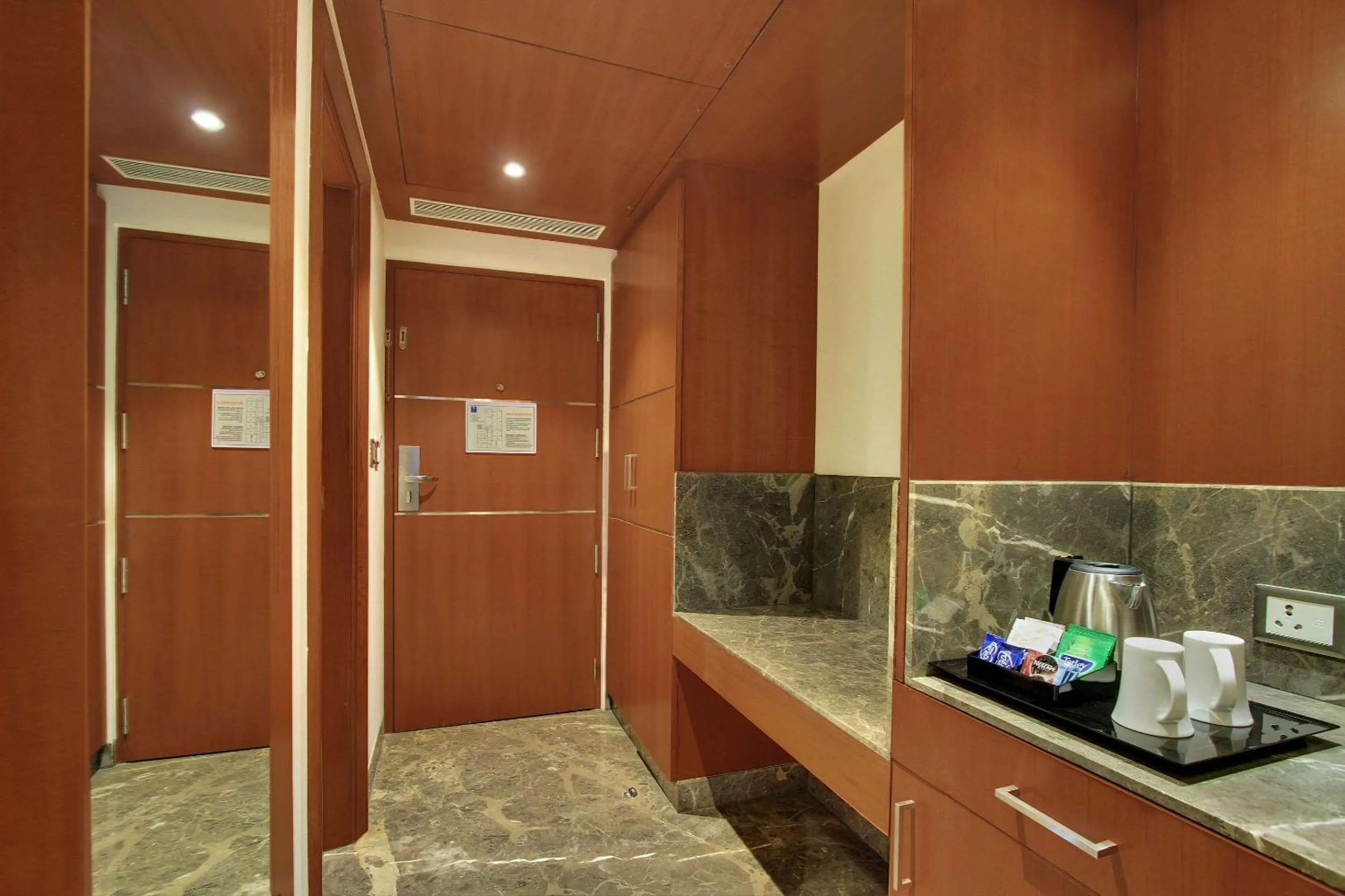 Photo of the whole room in Comfort Inn Insys