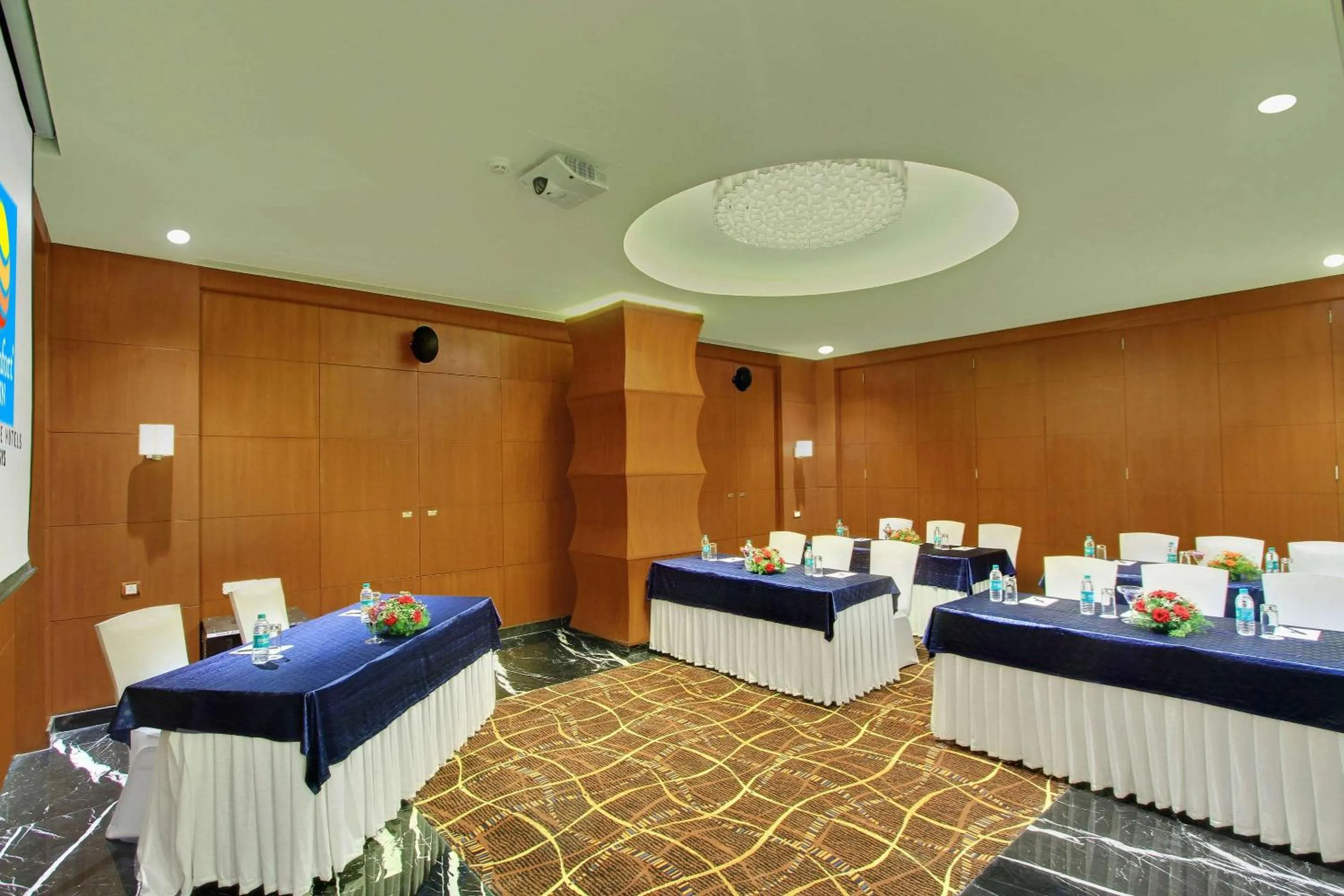Meeting/conference room in Comfort Inn Insys