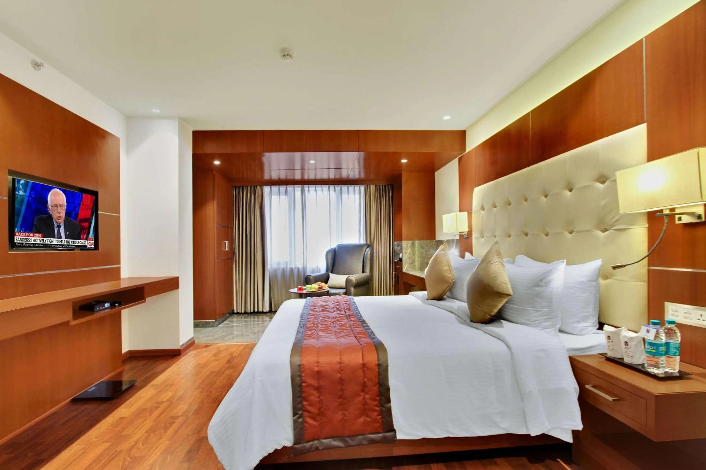 Photo of the whole room in Comfort Inn Insys