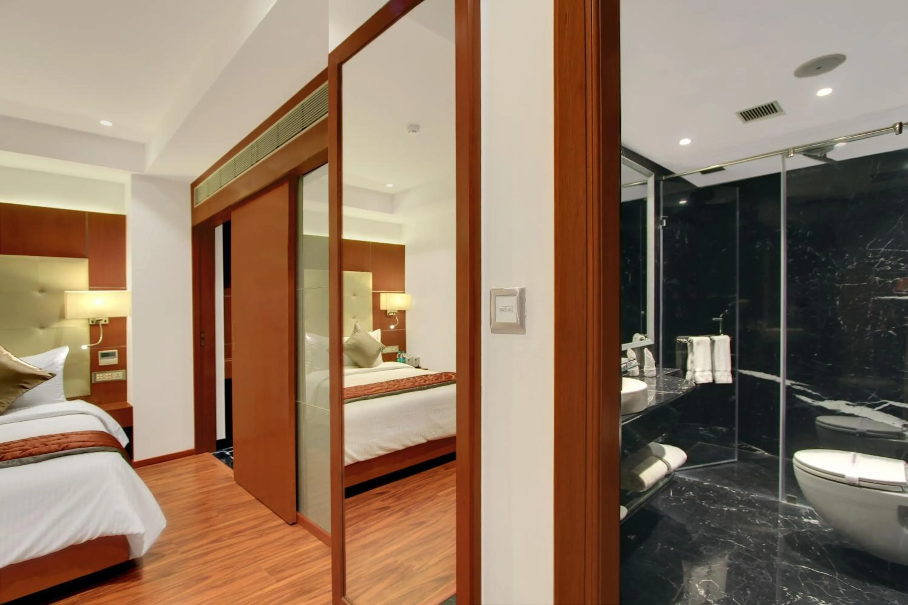 Bathroom in Comfort Inn Insys