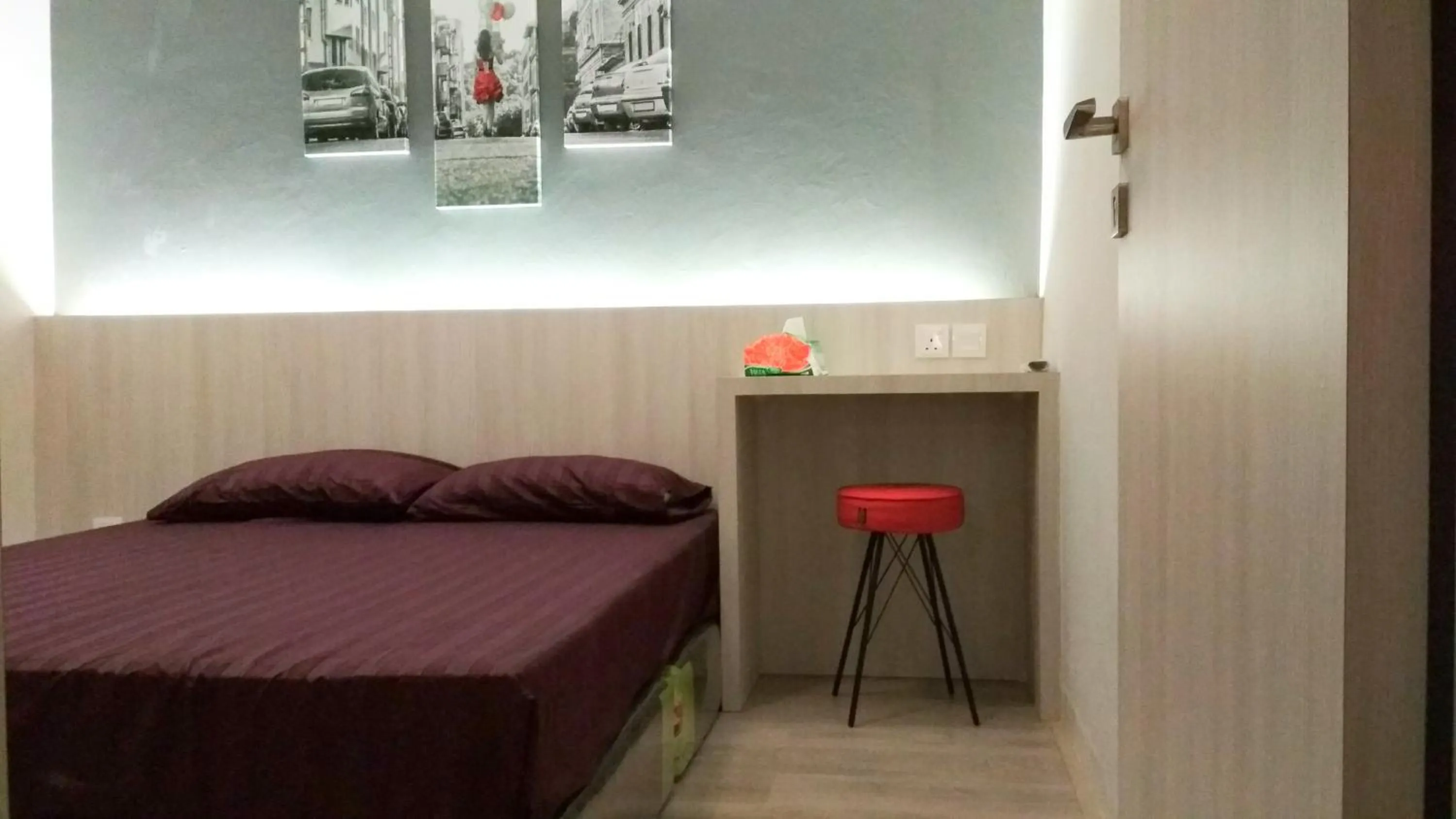 Photo of the whole room, Bed in SleepRest - Plamo Garden