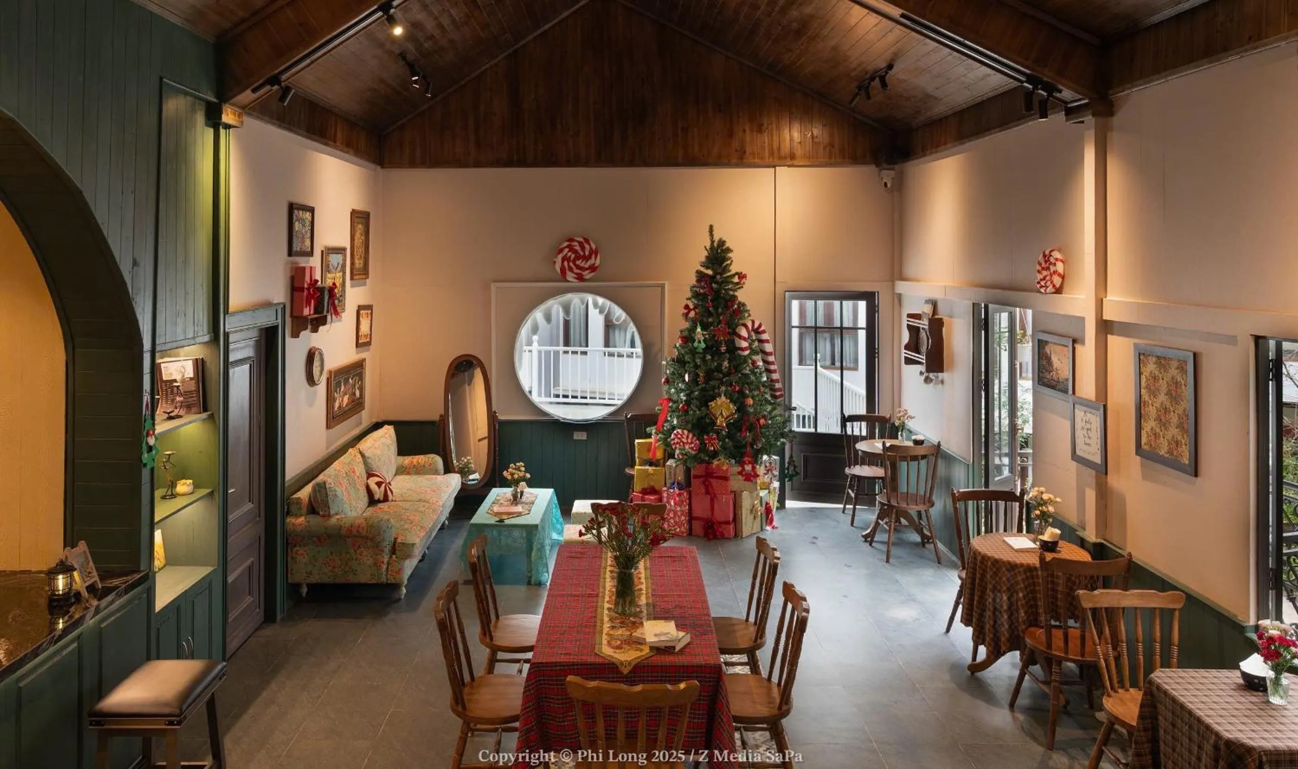 Dining area in Sapa Wings Hotel