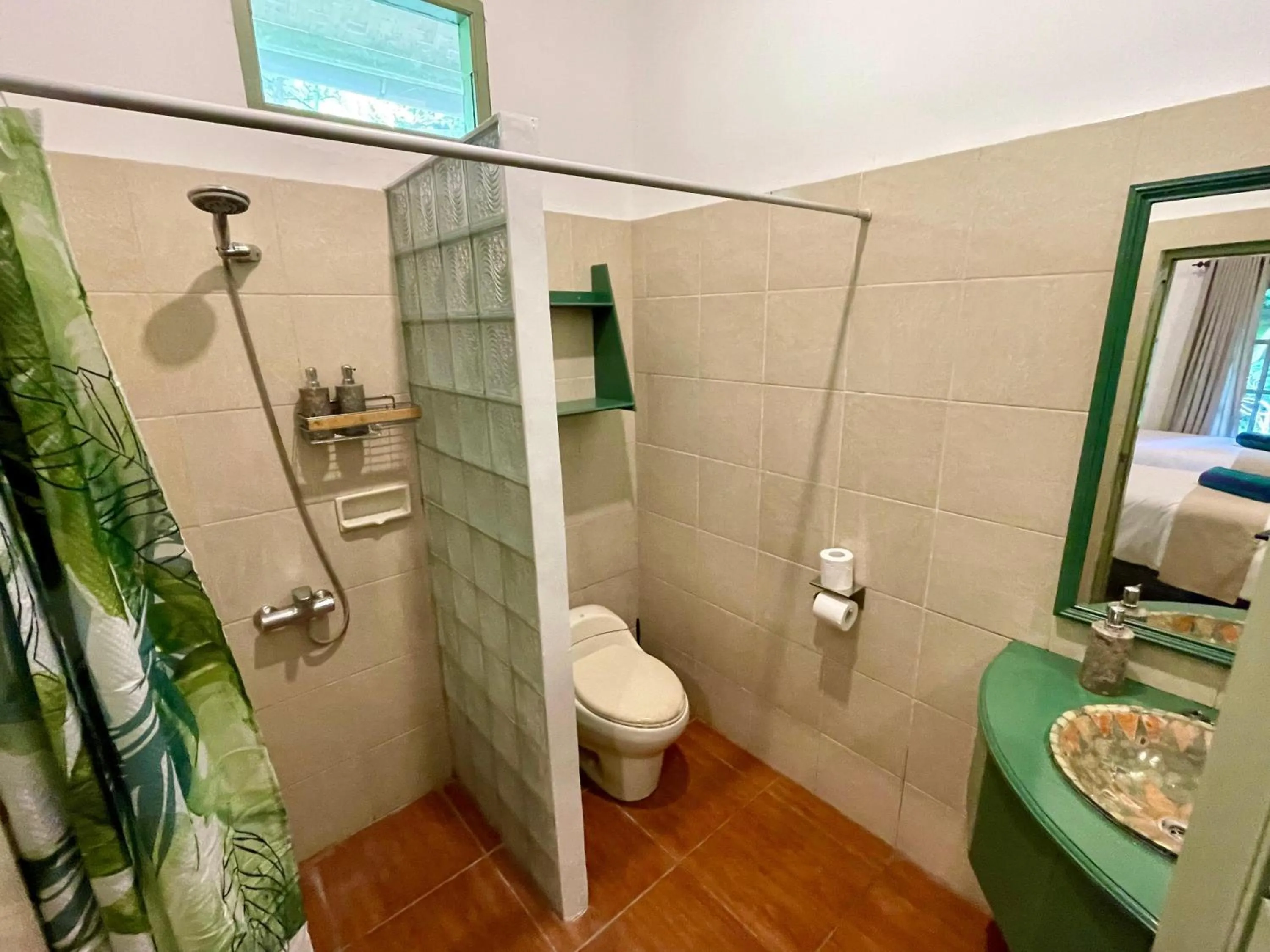 Shower in Dasa Wana - DW Jungle Resort - Candidasa