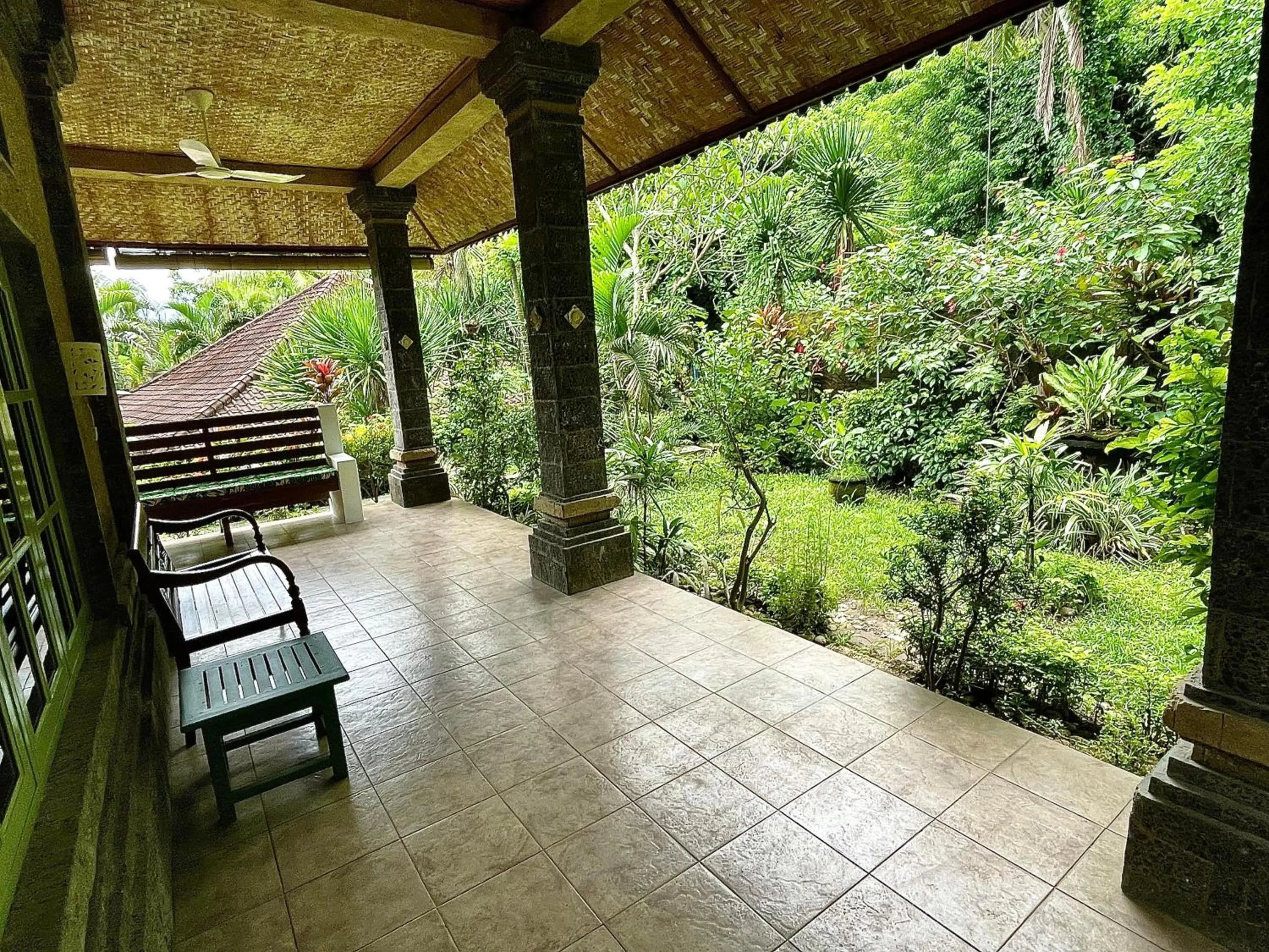 Garden in Dasa Wana - DW Jungle Resort - Candidasa