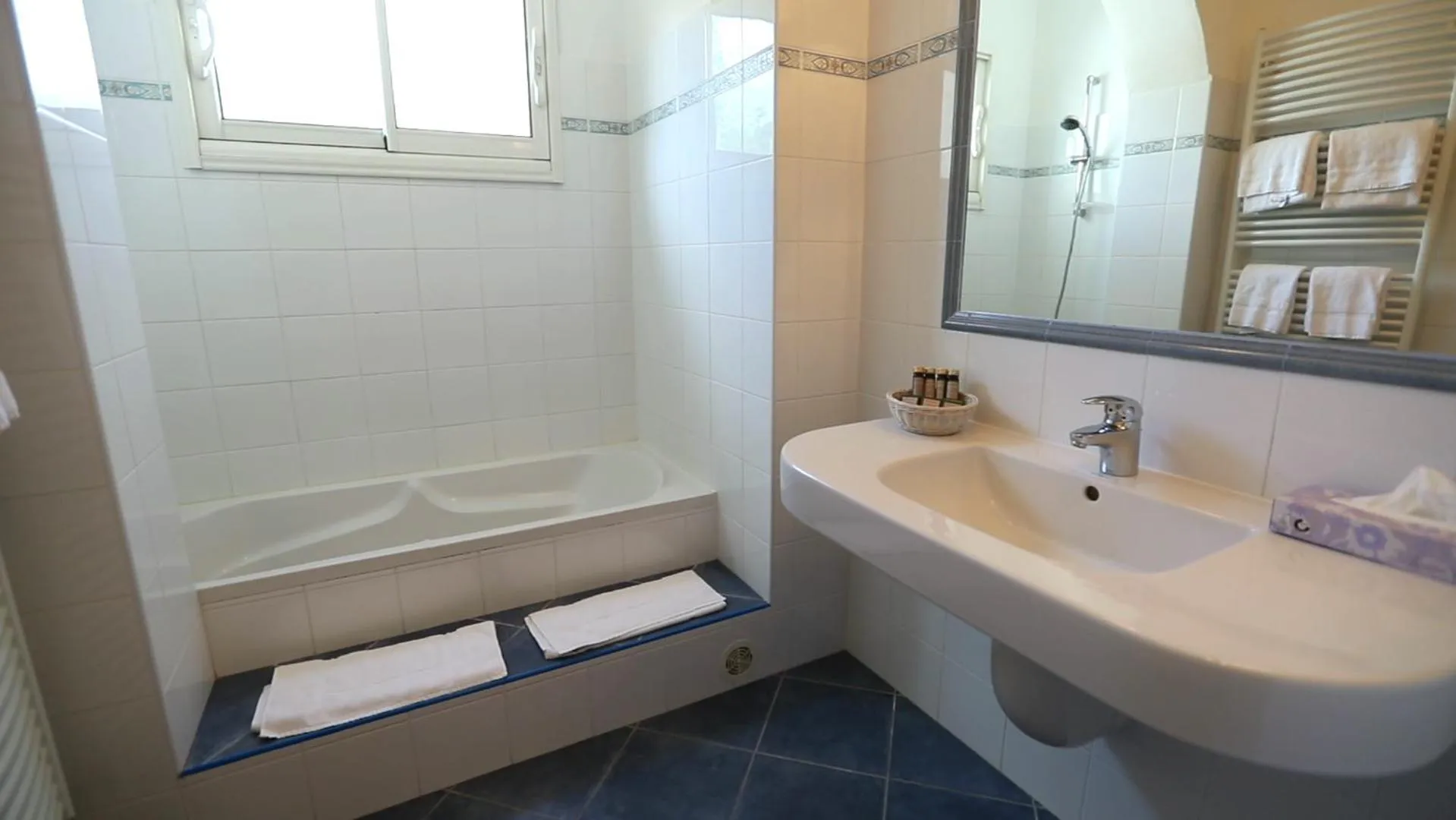 Bathroom in Sole E Monti