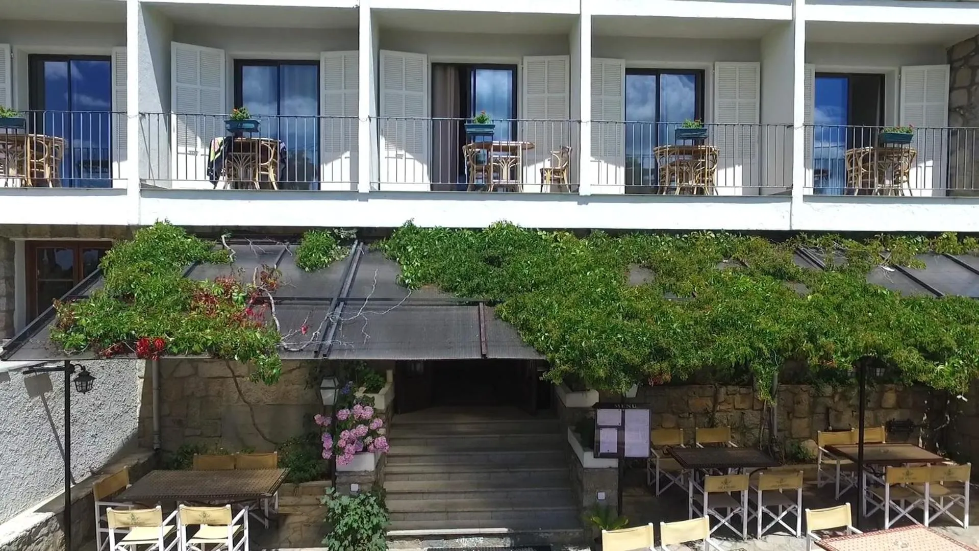 Facade/entrance in Sole E Monti