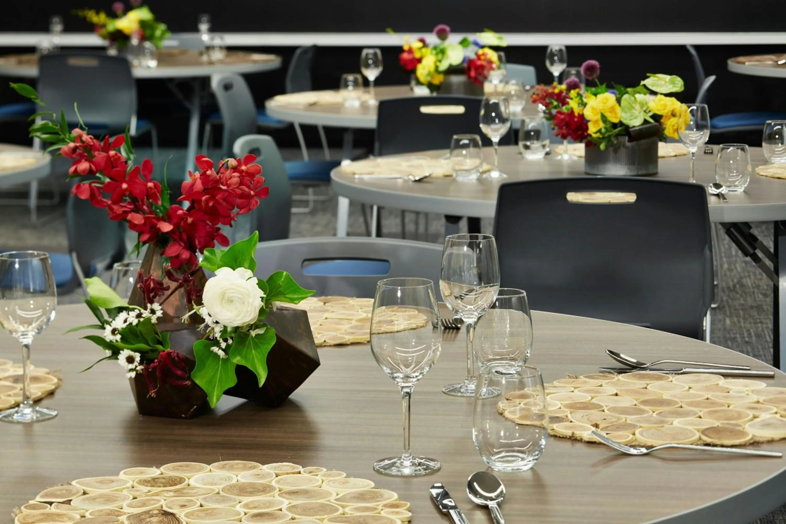 Meeting/conference room in Aloft Seattle Redmond