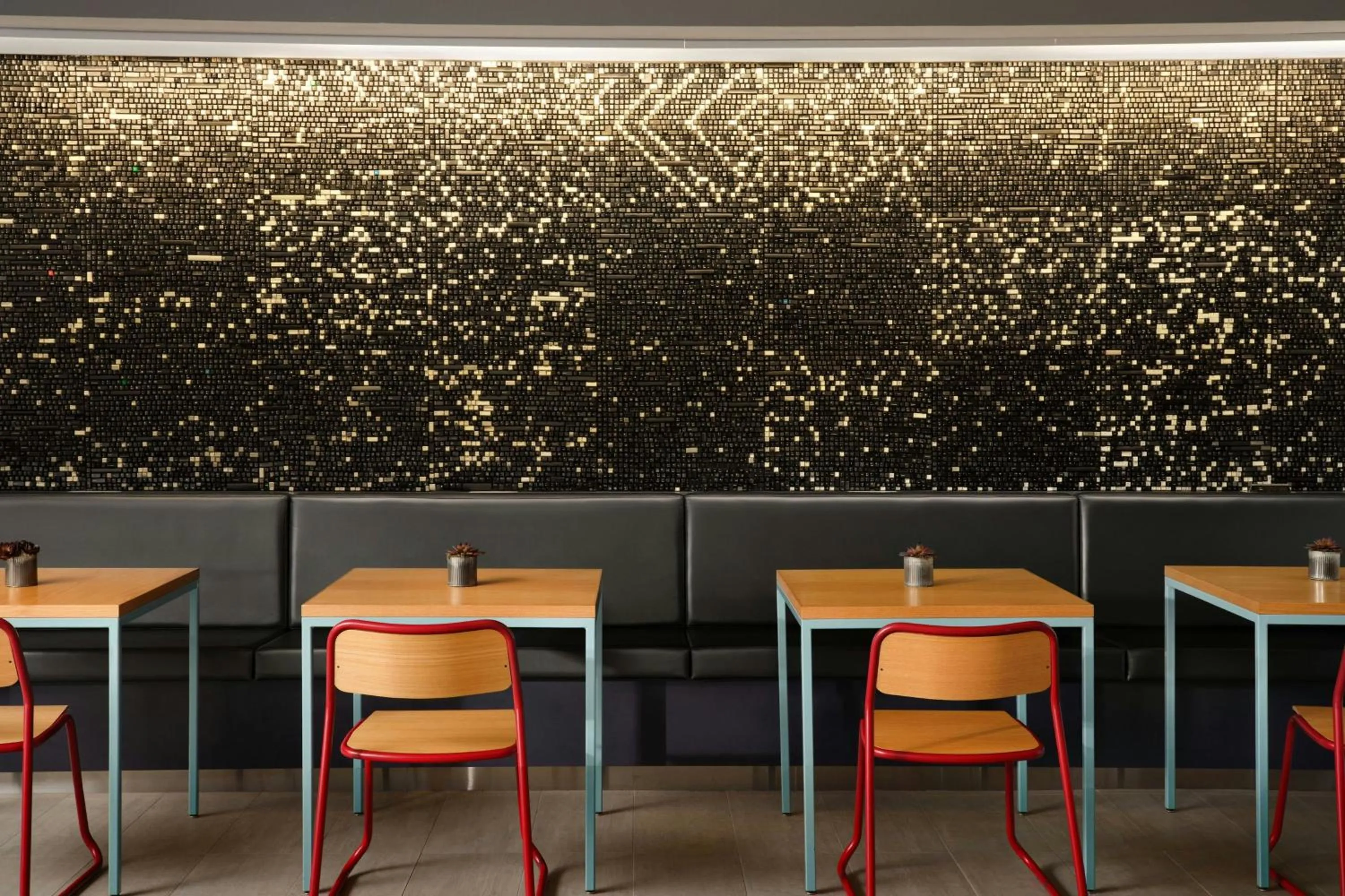 Restaurant/places to eat in Aloft Seattle Redmond