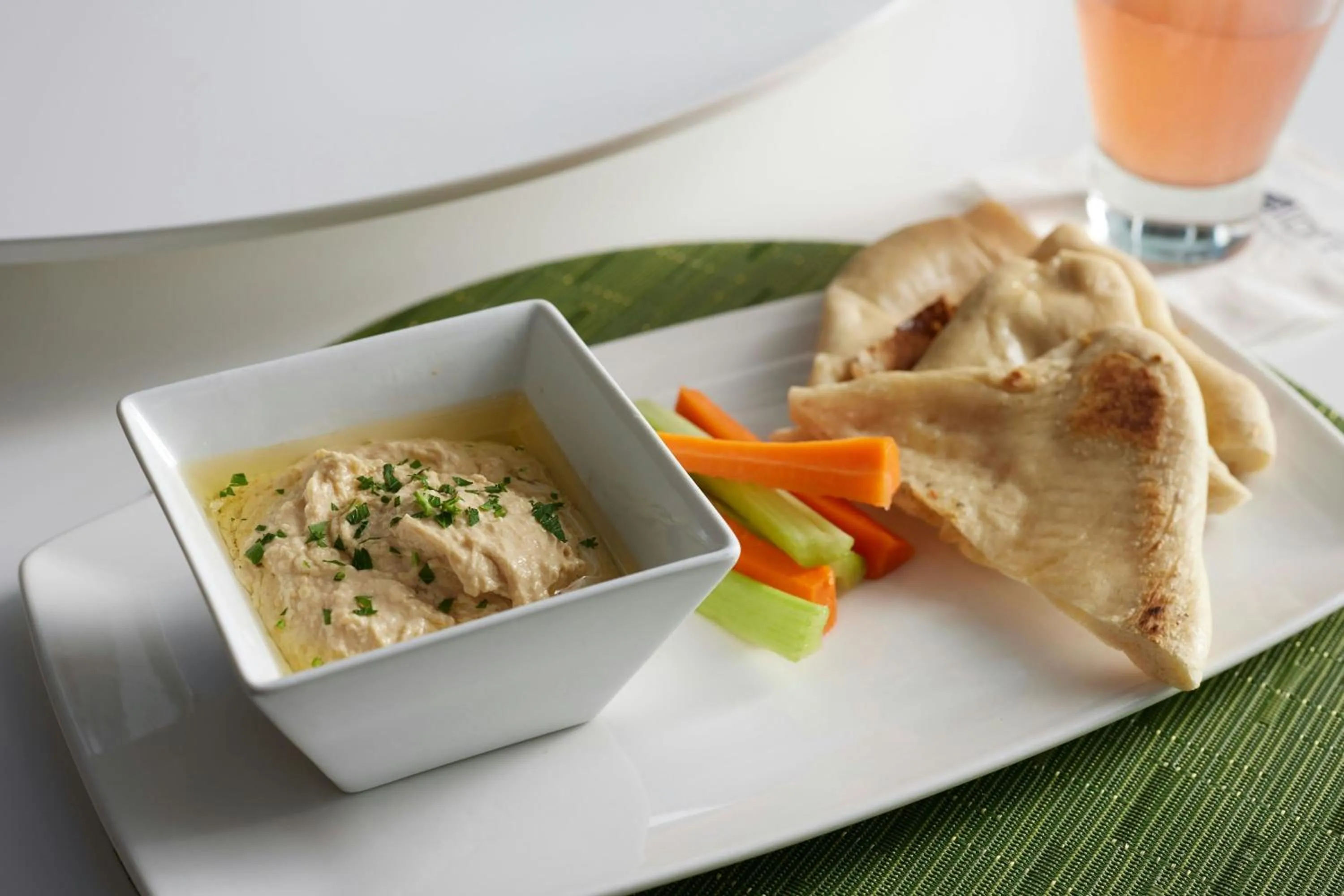 Restaurant/places to eat in Aloft Seattle Redmond