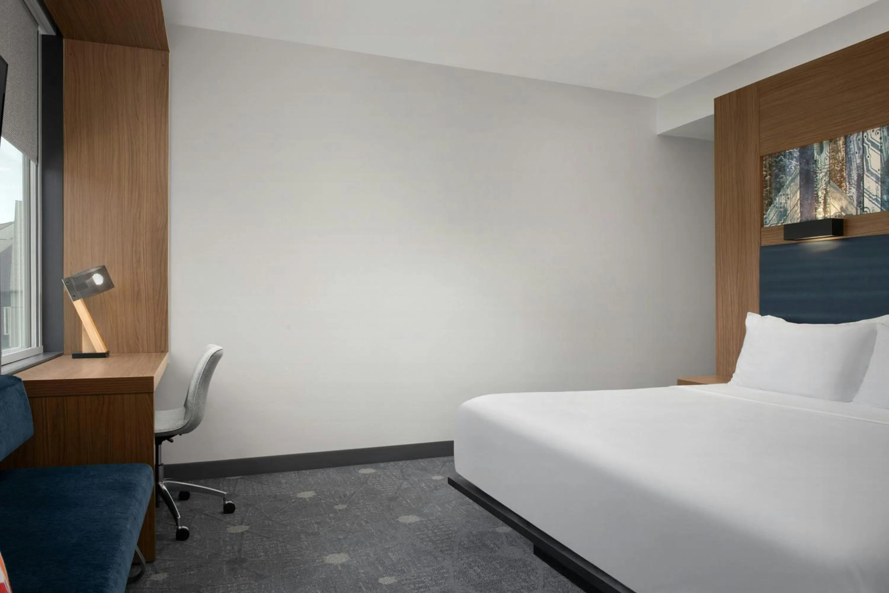 Photo of the whole room, Bed in Aloft Hillsboro-Beaverton