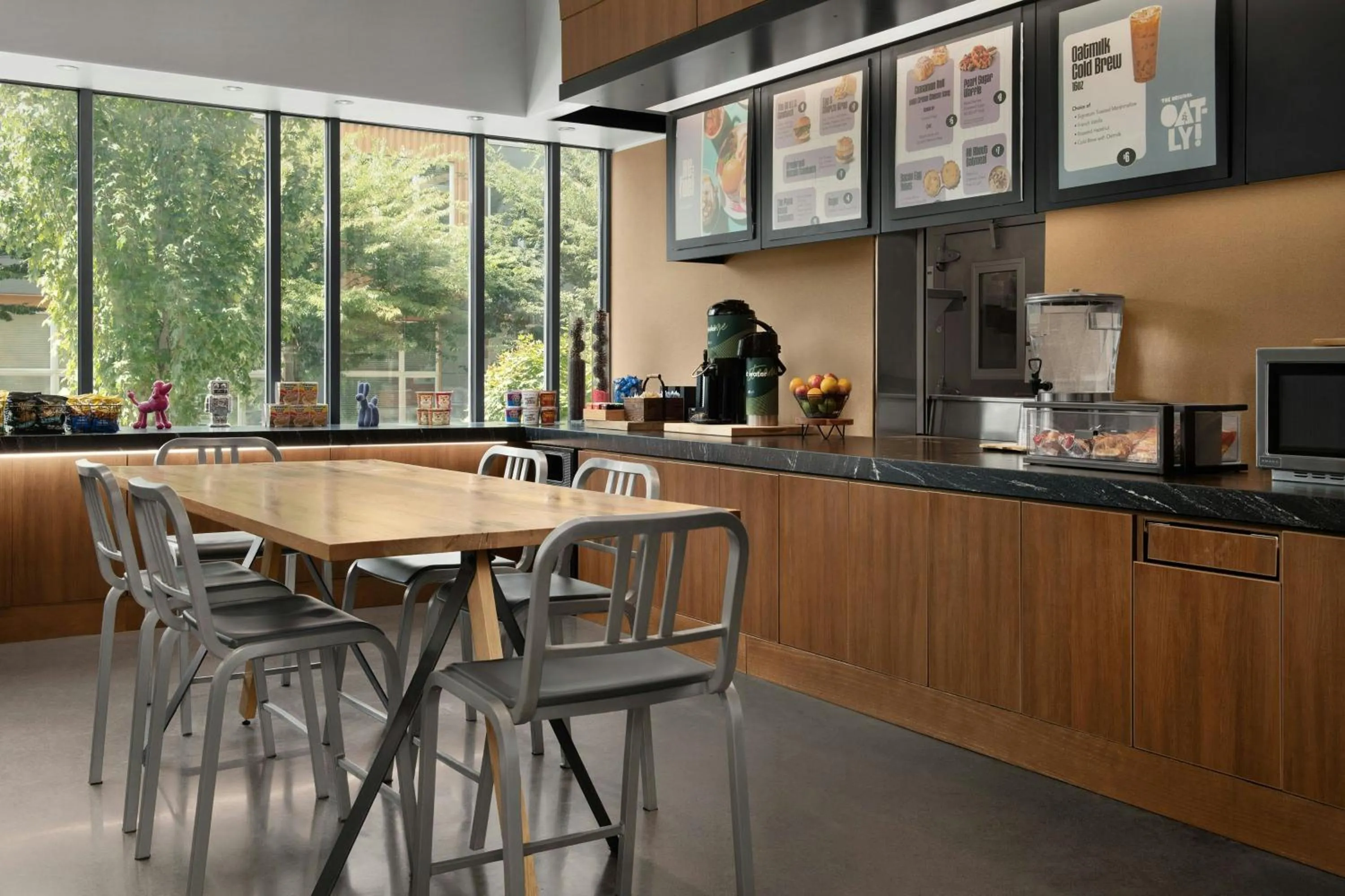 Breakfast in Aloft Hillsboro-Beaverton