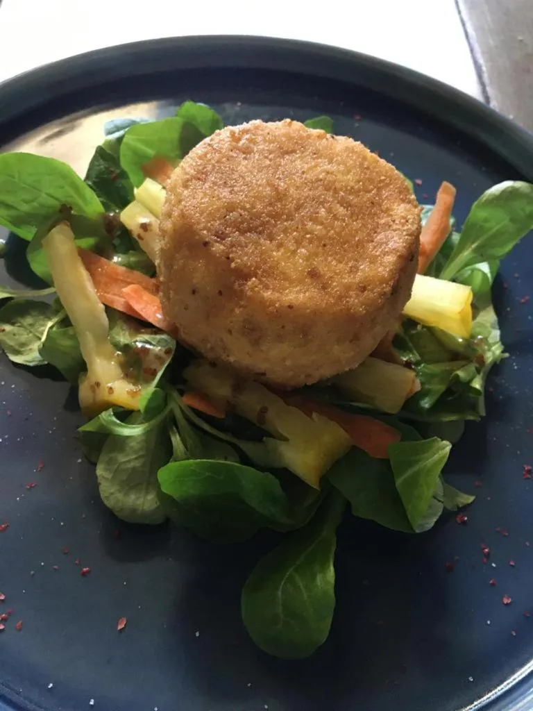 Food and drinks in Domaine Du Moulin Vallée Heureuse