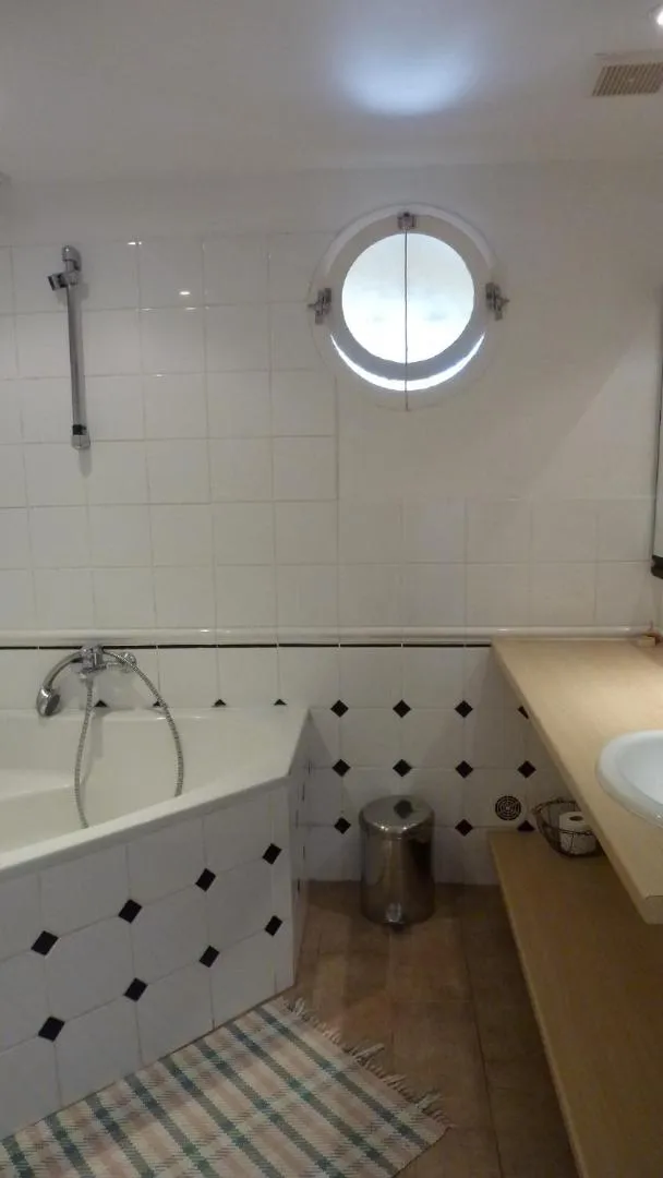 Bathroom in Lou Candelou