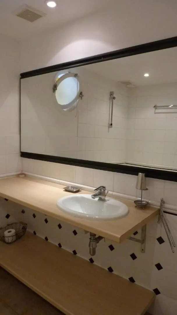 Bathroom in Lou Candelou