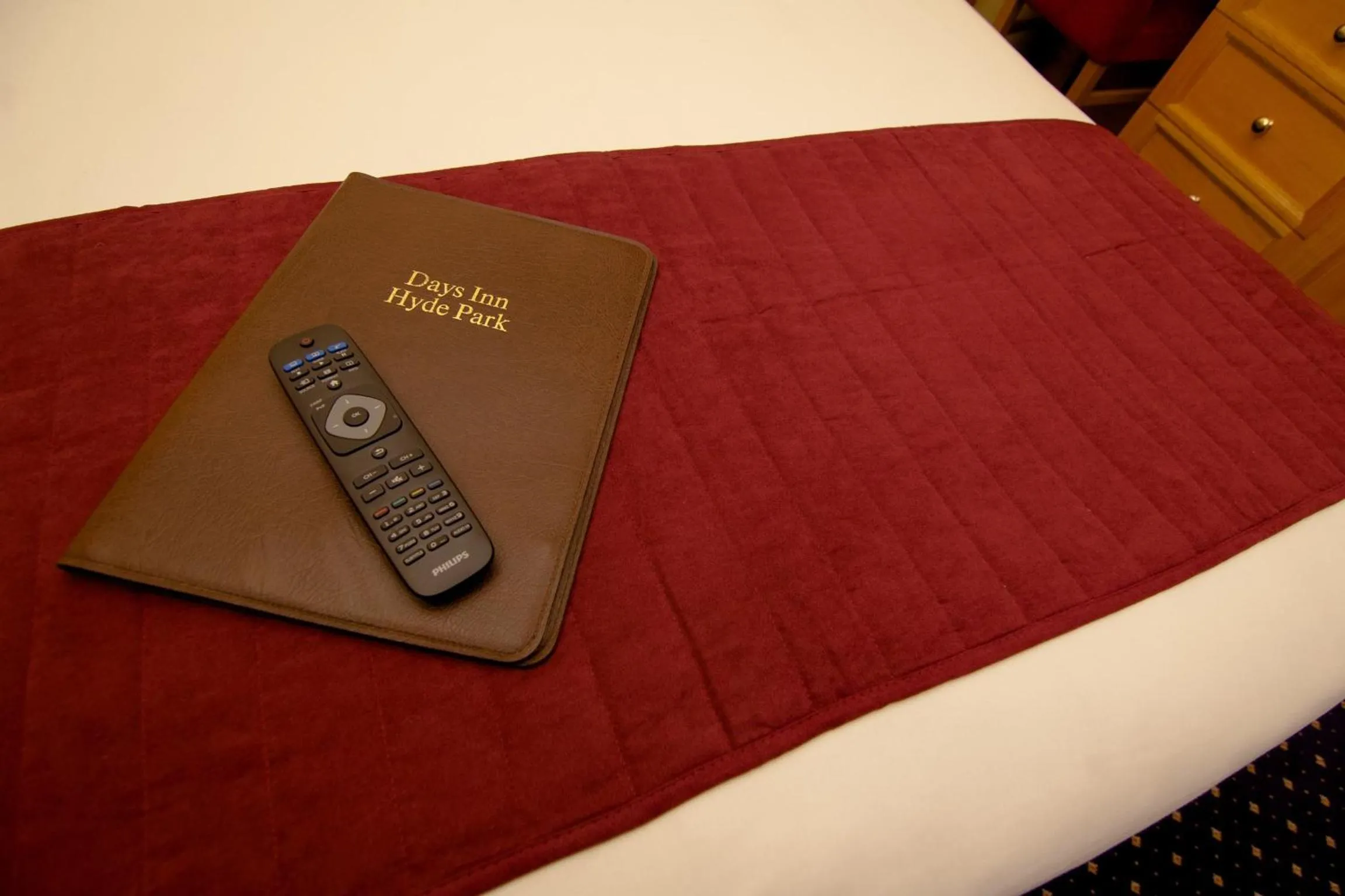 Decorative detail, Bed in Days Inn Hyde Park