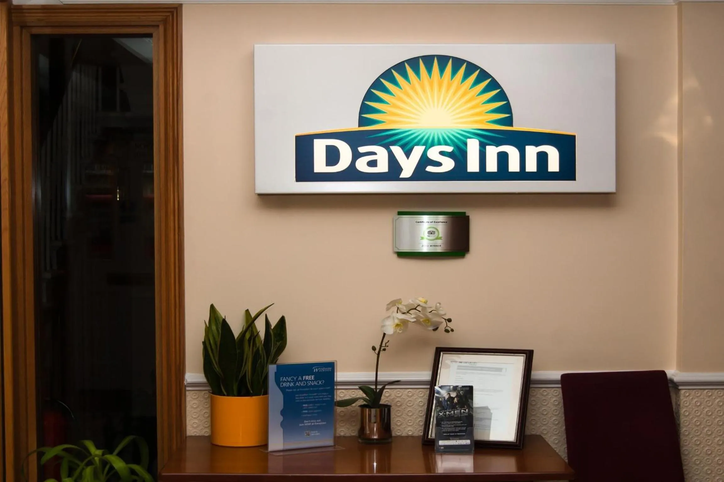 Lobby or reception in Days Inn Hyde Park