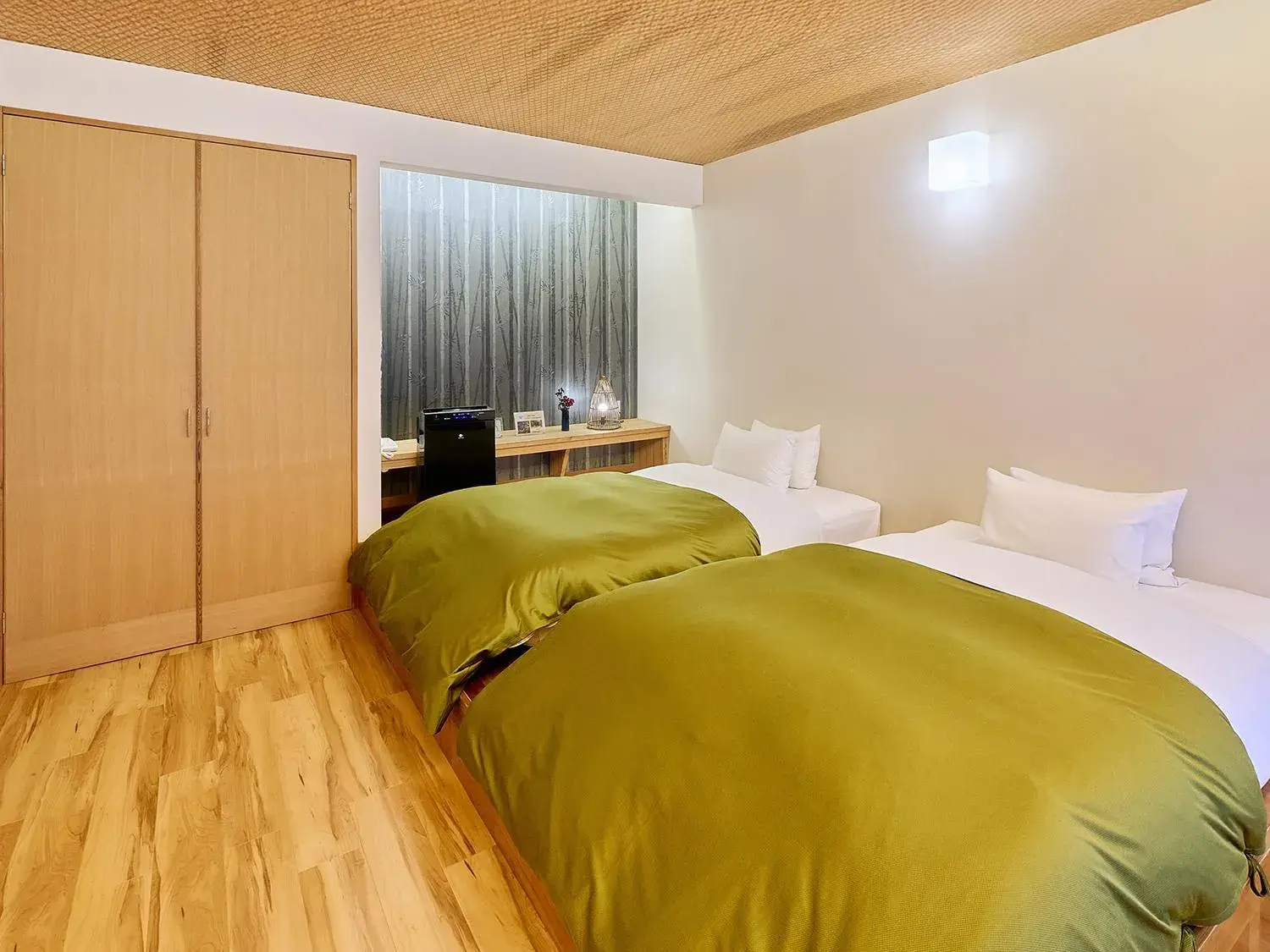 Twin Room with Tatami Area in Chikurakutei Twin Room with Tatami Area in Chikurakutei